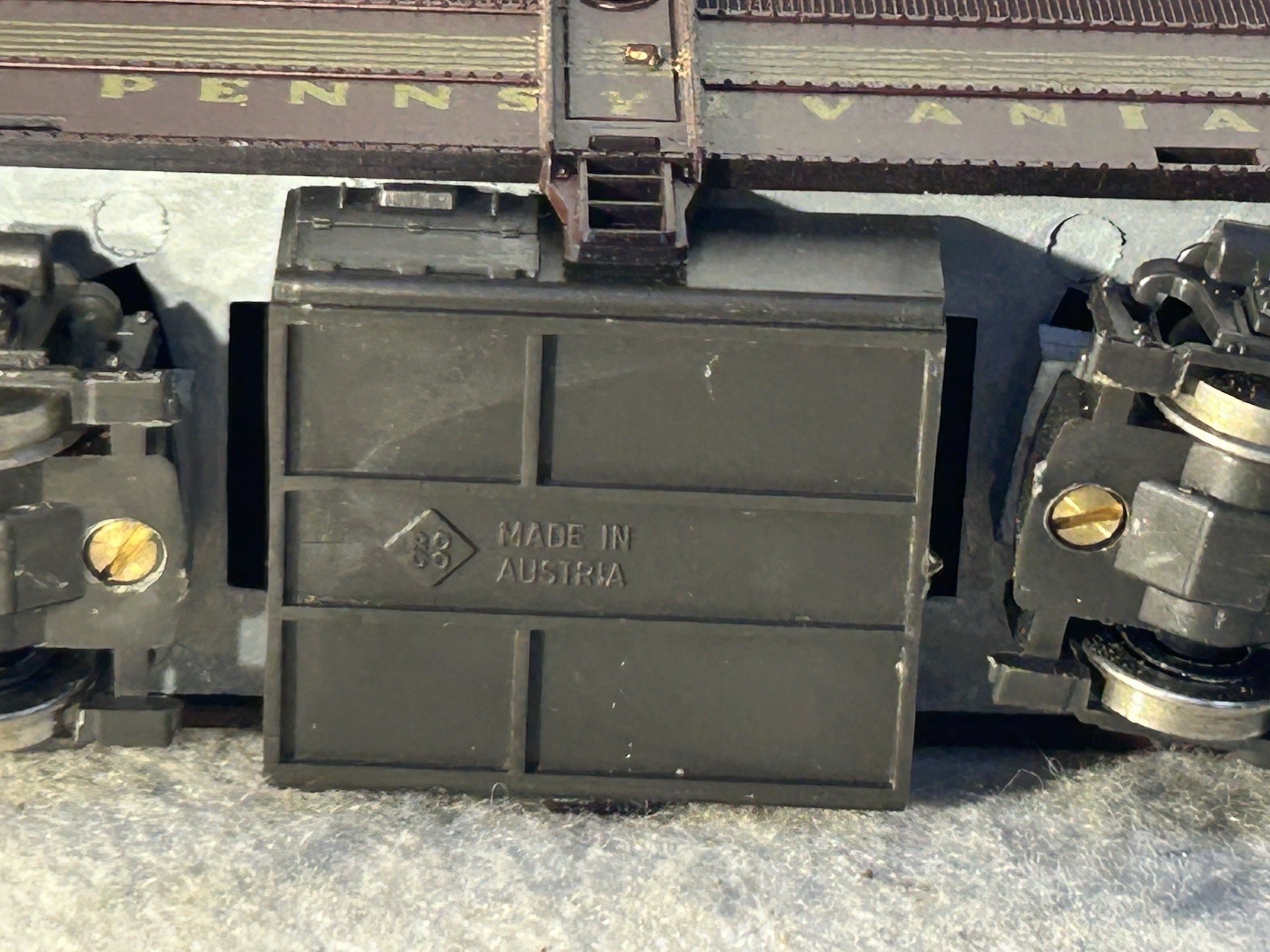 Cool ROCO Pennsylvania RR F-3B Locomotive Dummy HO (Ex Box)