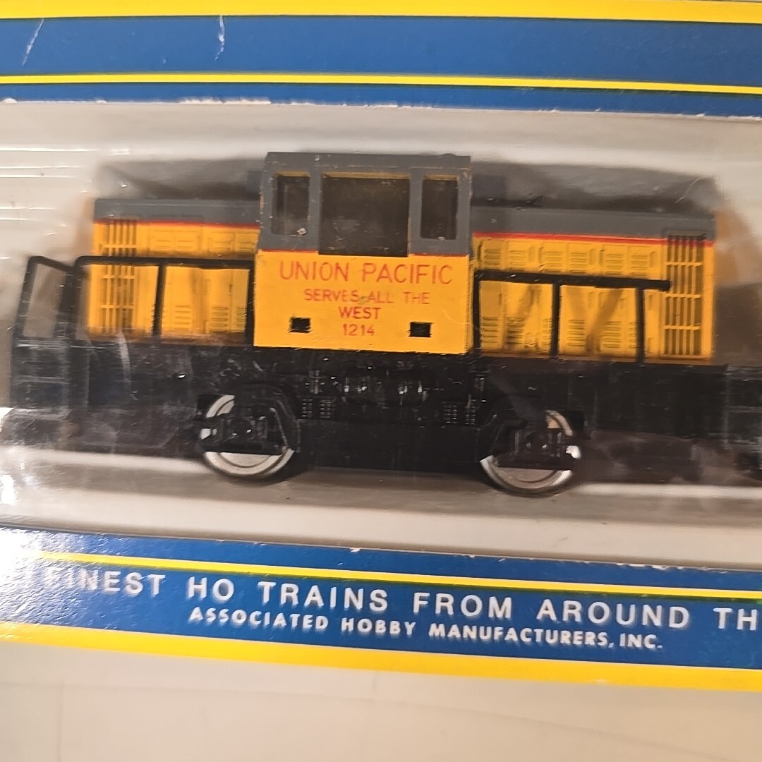 HO VTG AHM YUGOSLAVIA UNION PACIFIC CENTER CAB DIESEL SWITCHER LOCO RD #1214