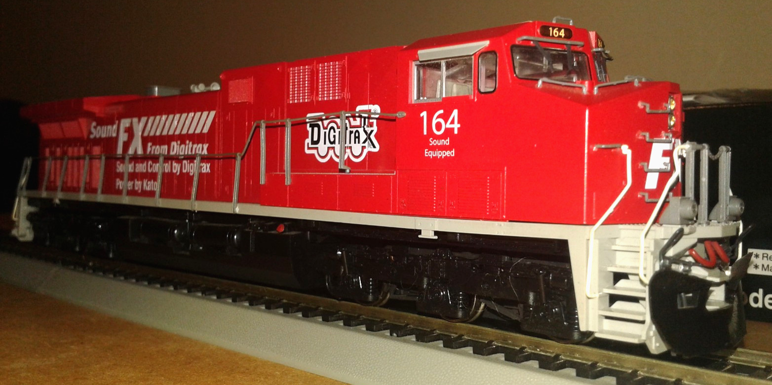 HO SCALE KATO GE AC4400CW DIGITRAX SOUND DEMONSTRATOR #164 DCC & SOUND