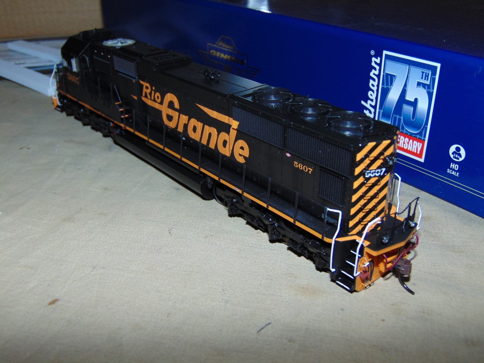 ATHEARN GENESIS HO 75833 RIO GRANDE SD70 DIESEL DCC & SOUND -BRAND NEW