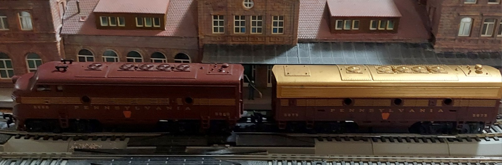 Mantua HO Scale F7A-B Units Pennsylvania Railroad #5860 & #5875: Nice Clean @@
