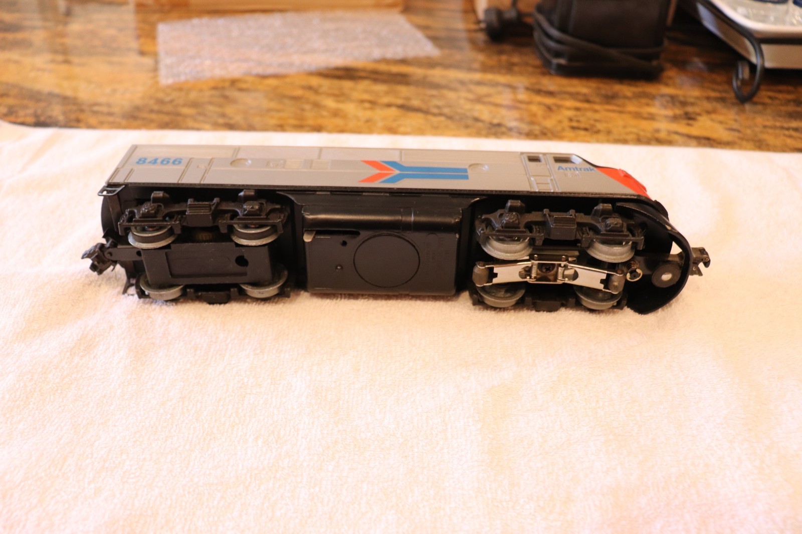 Lionel -8466 Amtrak F3 A Powered Diesel Locomotive O-27 Gauge