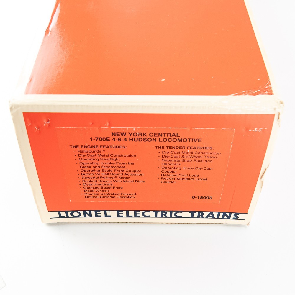 Lionel 6-18005 O NYC 4-6-4 700E Hudson Steam & Tender #5340 w/ Display Case