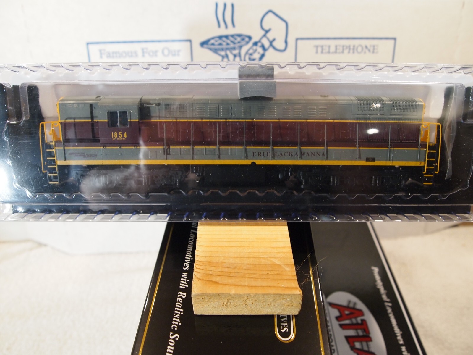 ATLAS 10004128 H.O. FM-H24-66 “TRAINMASTER” ERIE-LACKAWANNA No.1854 DCC+SOUND
