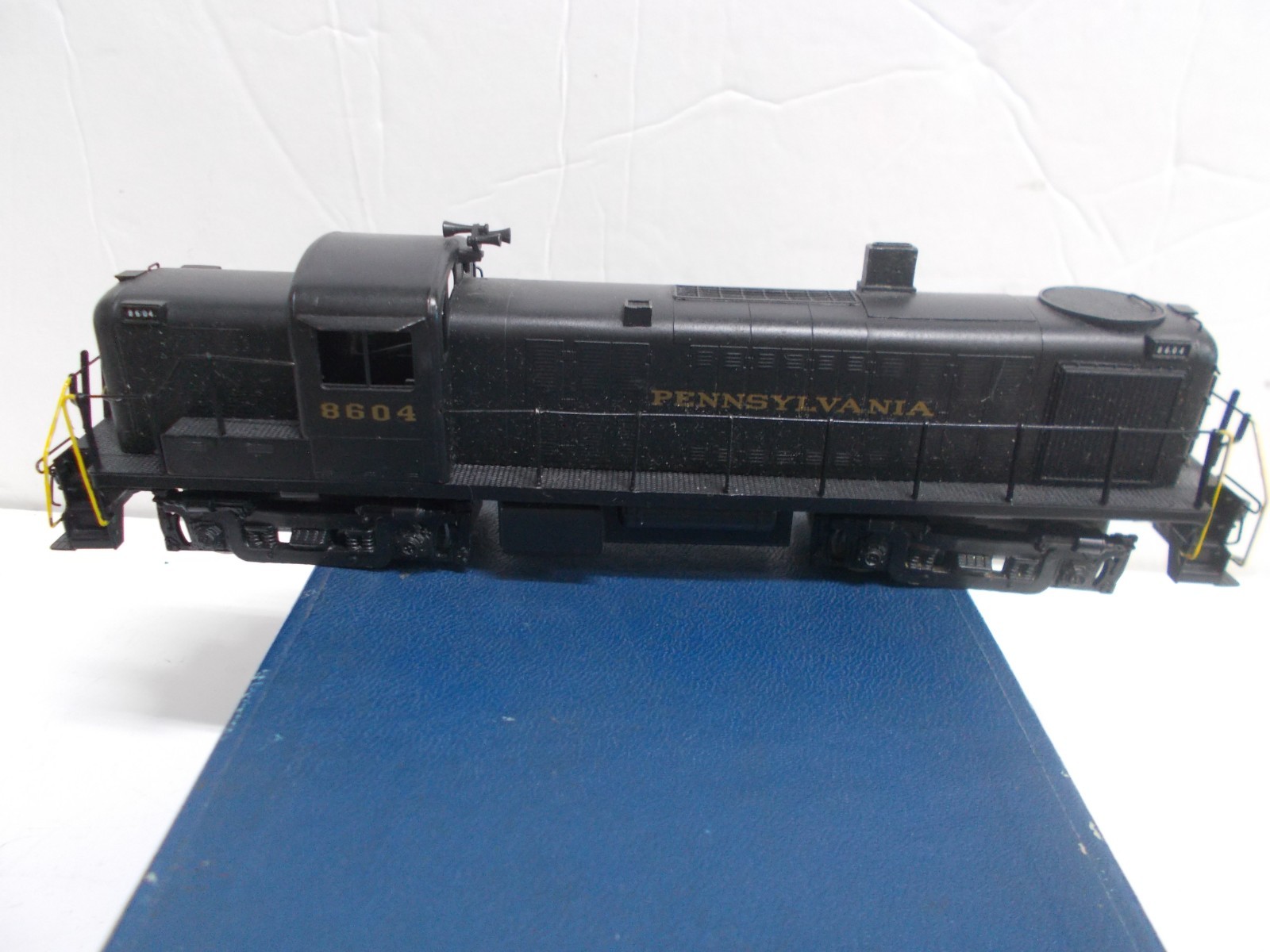 ALCO # D-123 ~BRASS~PENNSYLVANIA RS-3 LOCOMOTIVE # 8604 ~RUNS GOOD~READ~HO SCALE