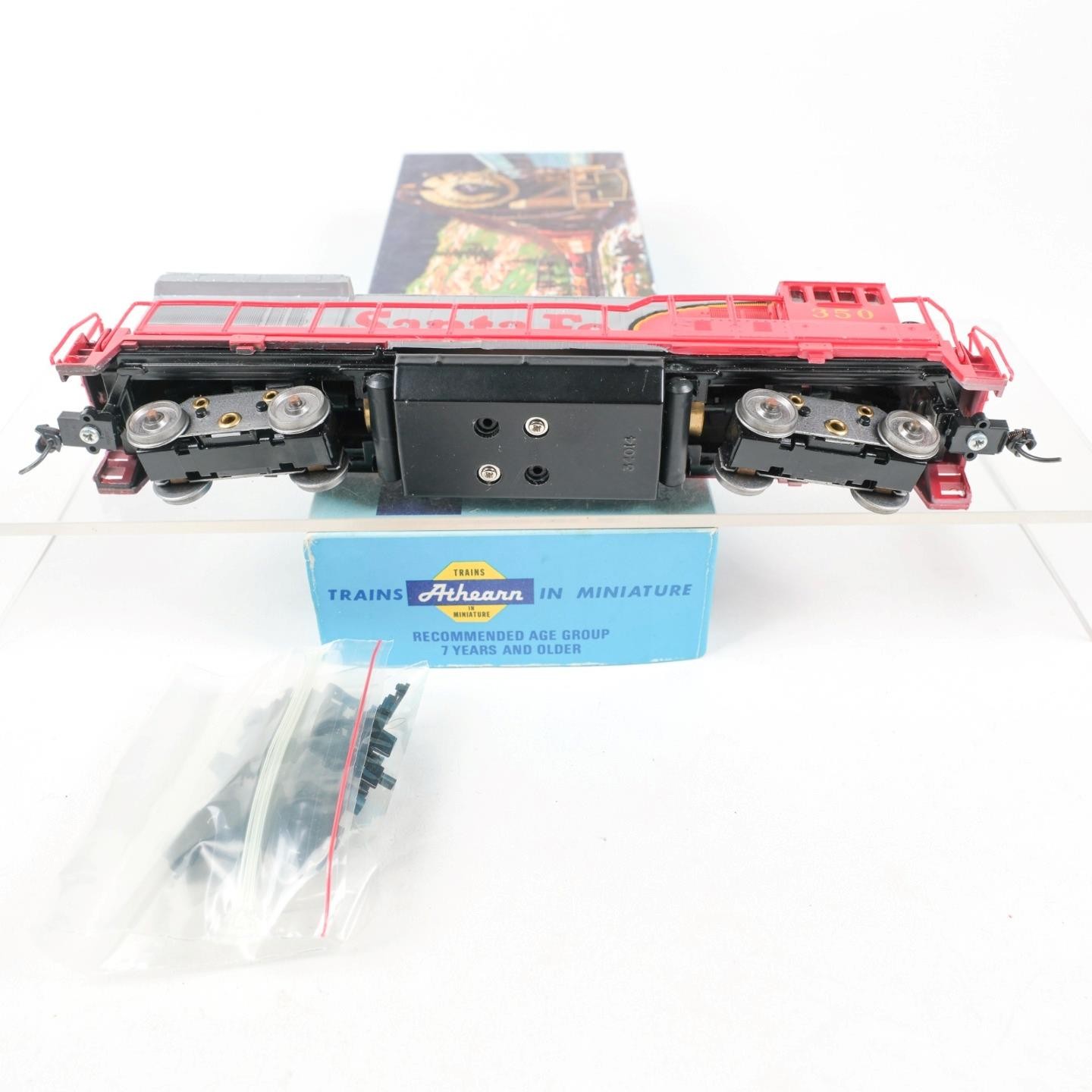 Bachmann HO Scale Santa Fe ATSF #350 U36B Diesel Locomotive Athearn Motor