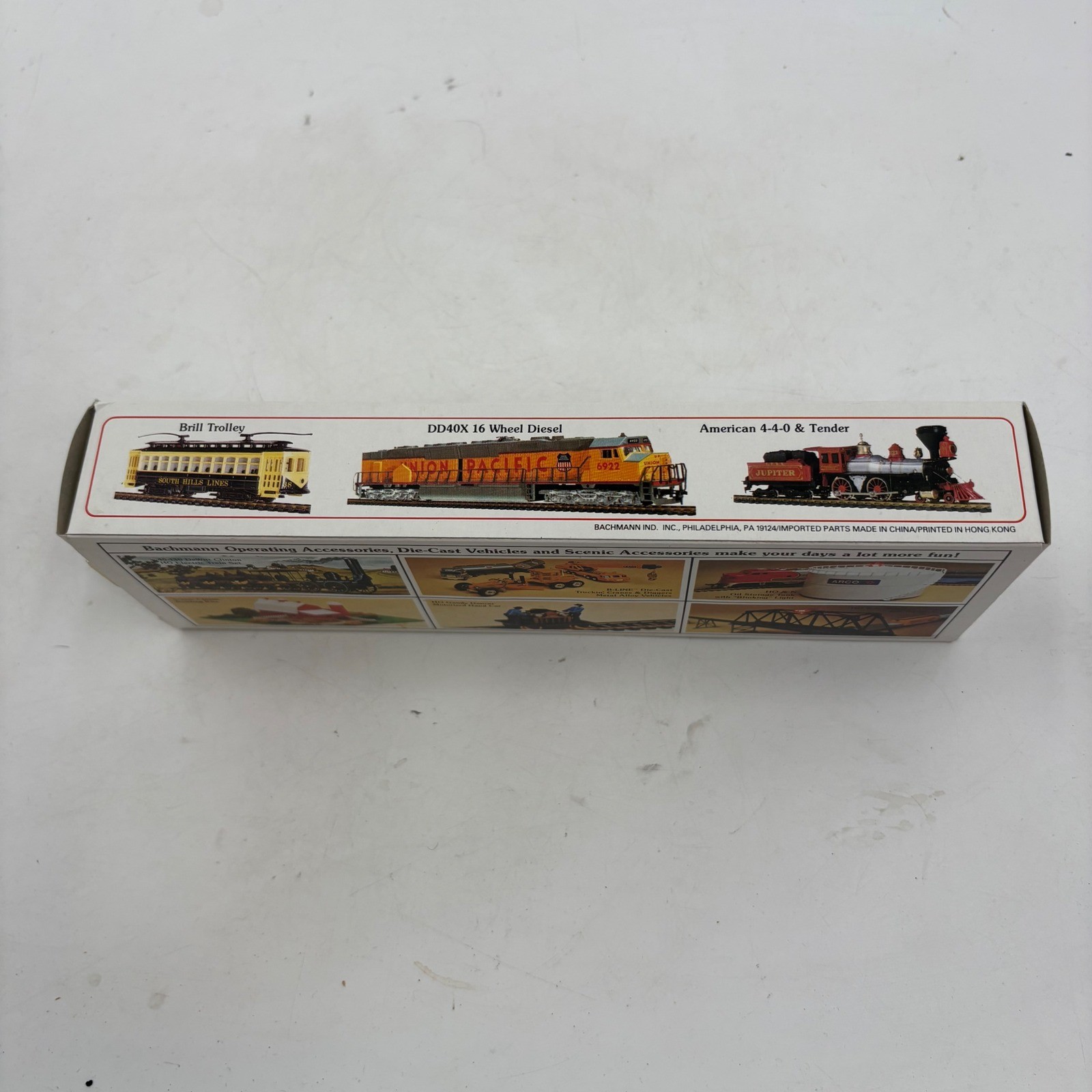 Bachmann HO Scale Union Pacific Diesel Locomotive Lighted Gold Vintage Train