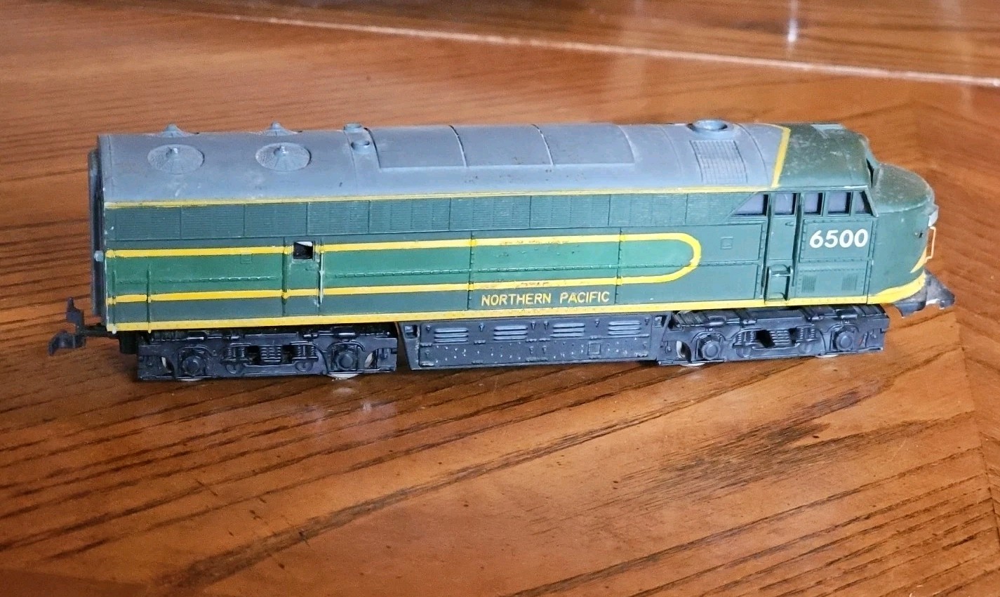 Vintage HO Scale AHM Tempo Northern Pacific 6500 Yugoslavia USED RARE
