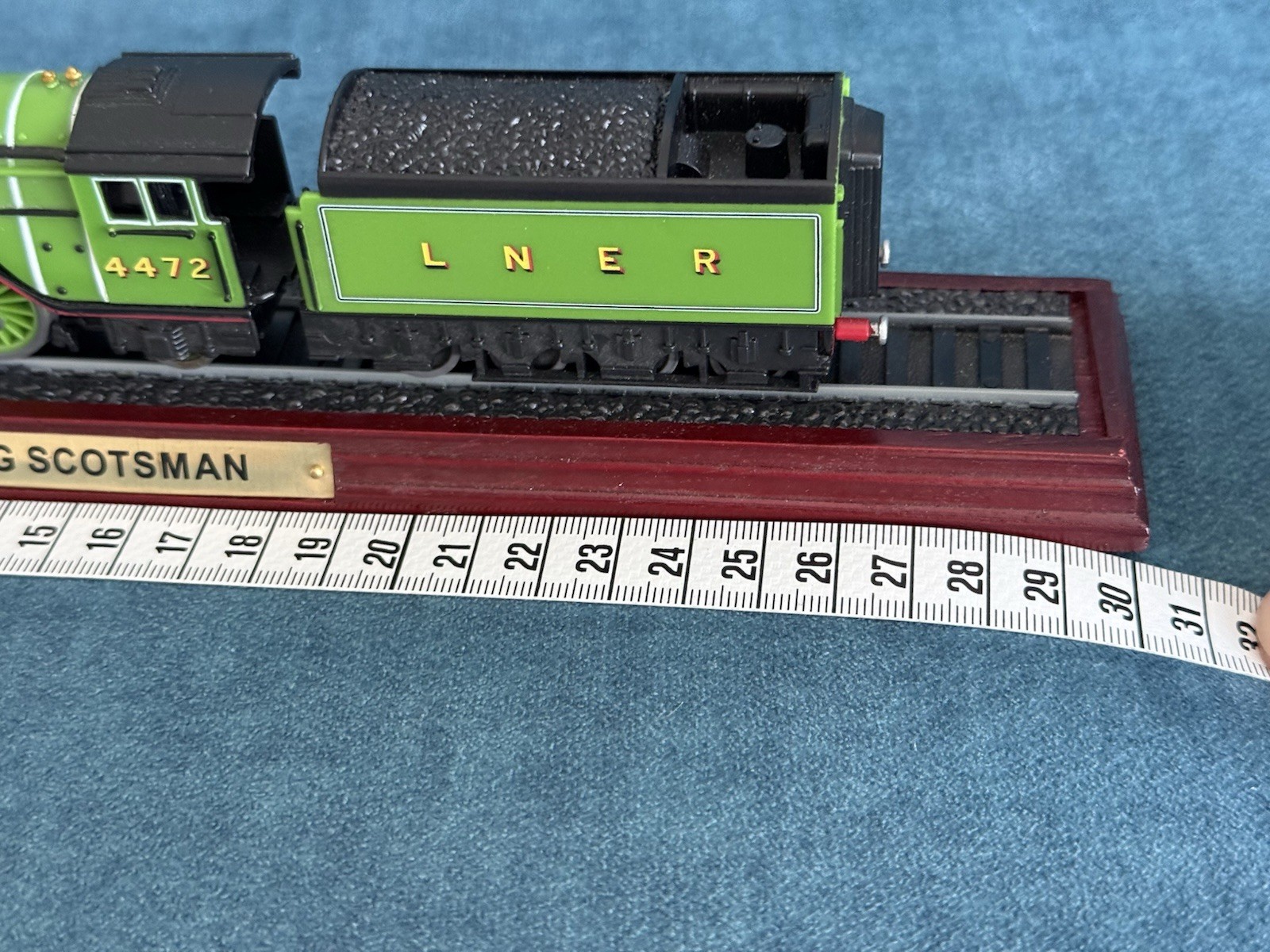 Atlas Editions 1/100 Scale Static Model 3 904 001 – LNER Flying Scotsman.Train