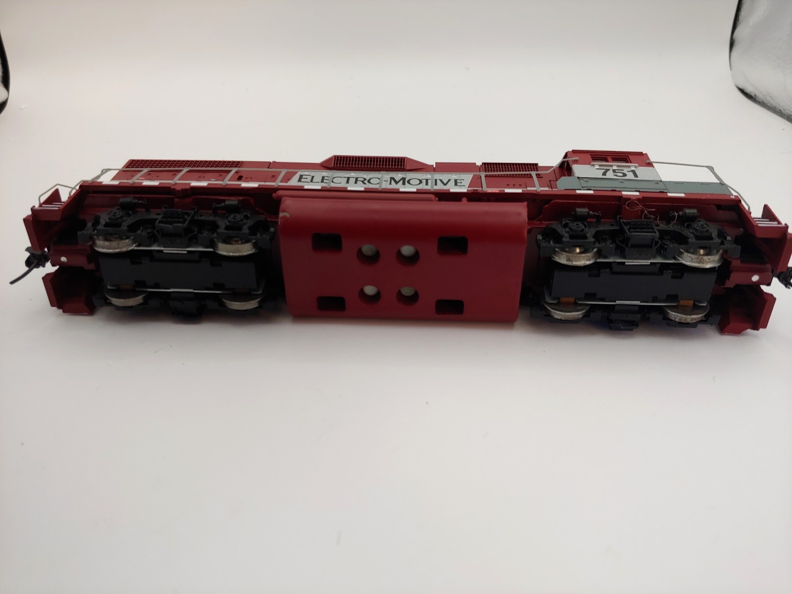 Electro Motive Leasing EMD Lease GP38-2 Diesel Locomotive #751 HO Athearn RTR