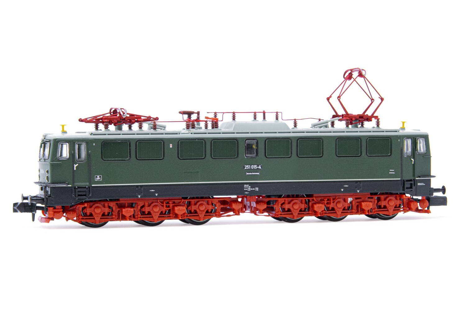 Arnold Hn2525 Br 251 015-4 Green with Red Frame Dr Scale N 1/160