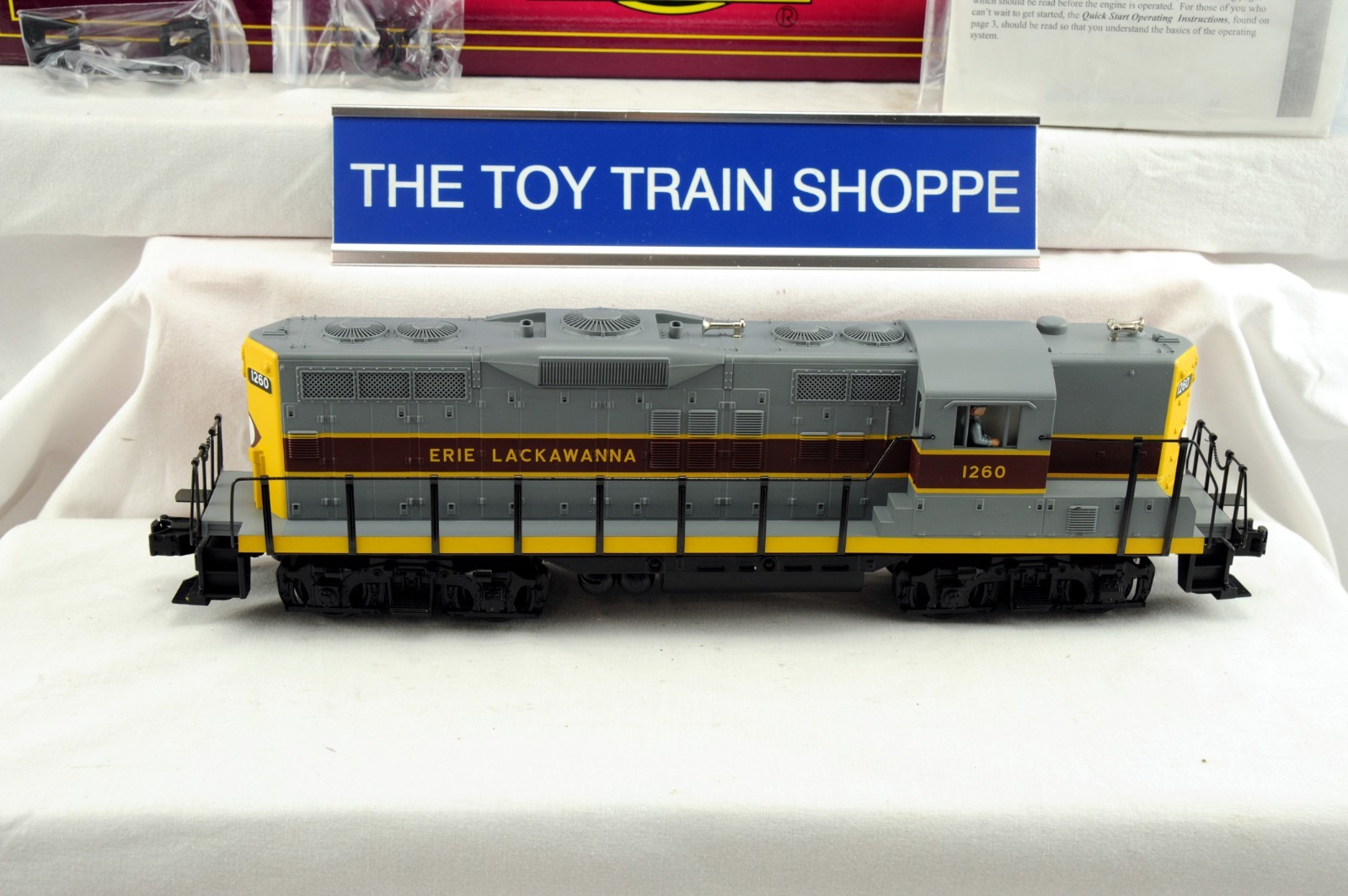 MTH PREMIER 2173 ERIE LACKAWANNA GP-9 DIESEL ENGINE W PS-1. TESTED. LN IN BOX.