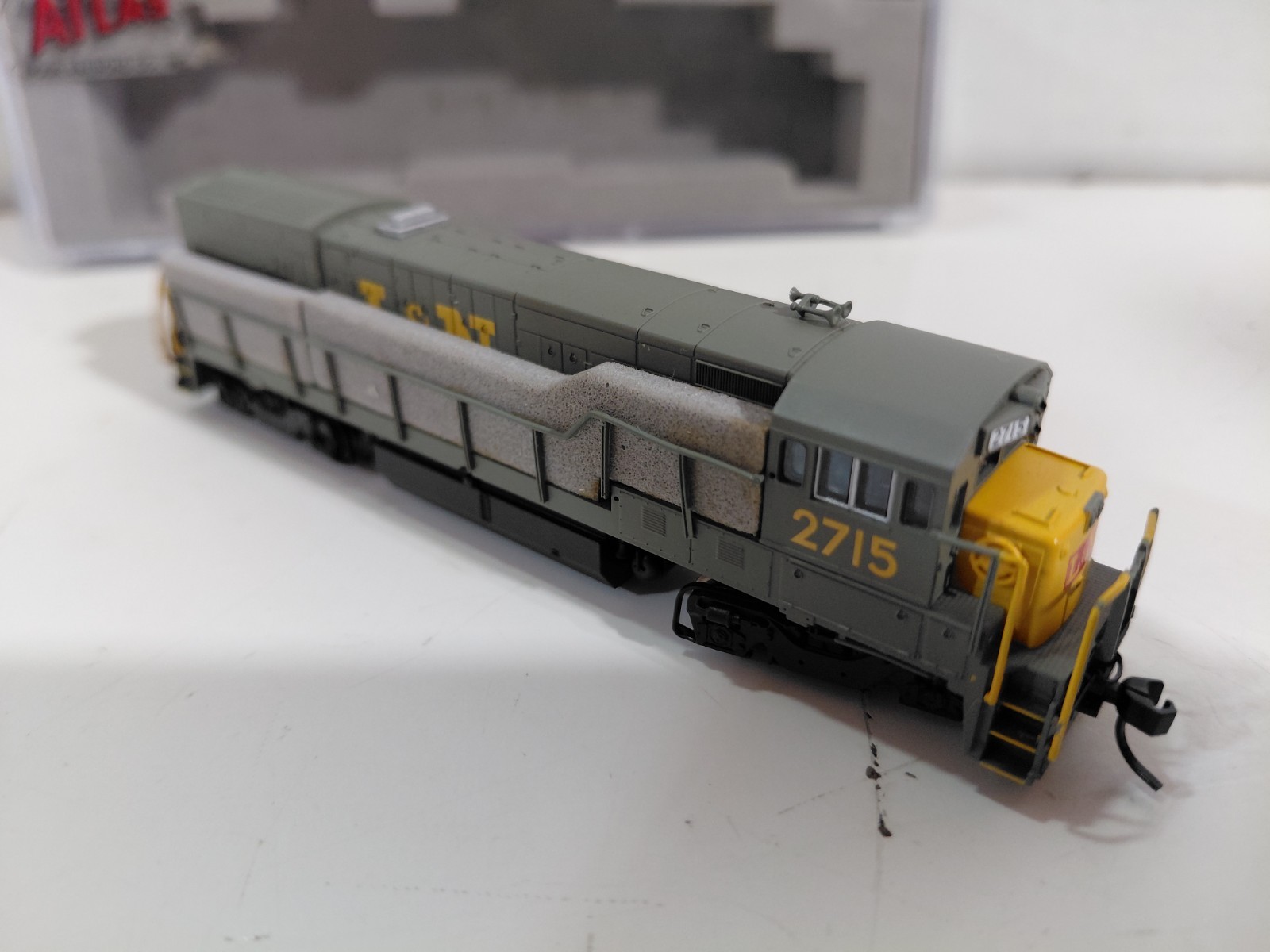 Atlas 45937 N Gauge Model Railroad Louisville Nashville U23B Diesel Engine 2715