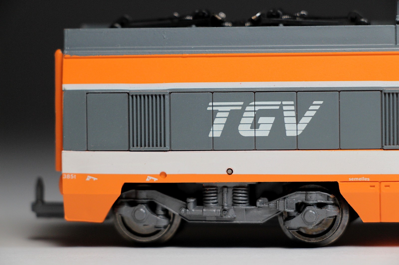 Jouef TGV 23084 Train Grande Vitesse HO Scale Electric Train 8800 Engine in Box