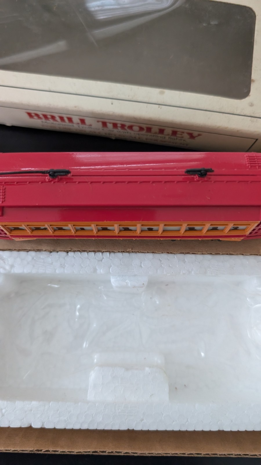 HO Scale Brill Trolley Motorized w/lights – Broadway no. 7408 – Bachmann (AA-833