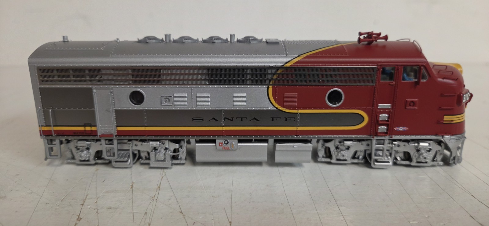 Walthers Proto HO 920-41273 F3A Santa Fe Red Warbonnet #31C W/Sound/DCC/DC LED