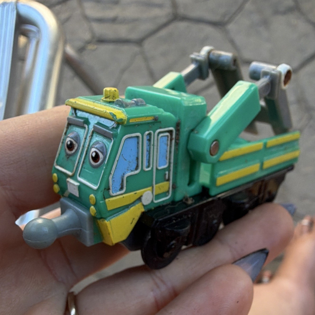 TOMY Cormac N Gauge Analog Diesel Locomotive Green/Yellow/Black G1114LKT01