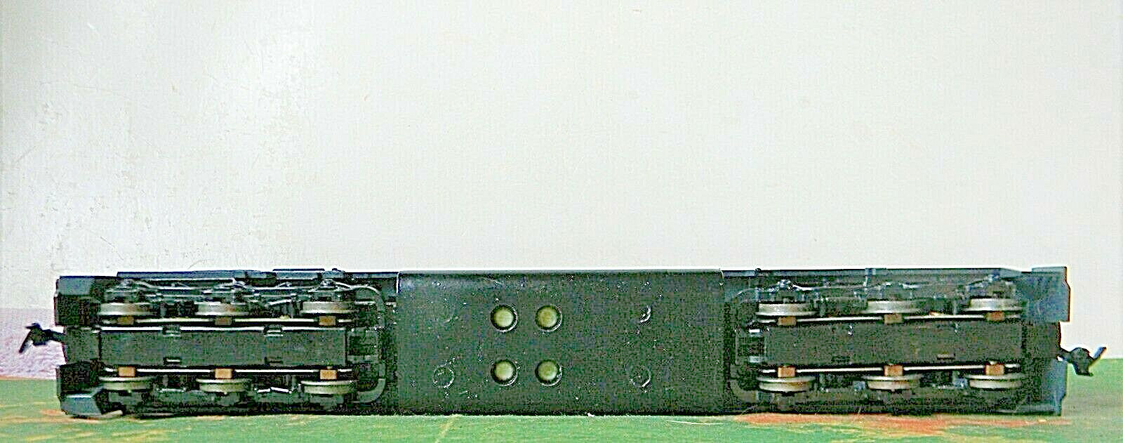 Athearn SD40T-2 Diesel C-C Engine ~ SOUTHERN PACIFIC ~ Rd# 8326 Runs GREAT – HO