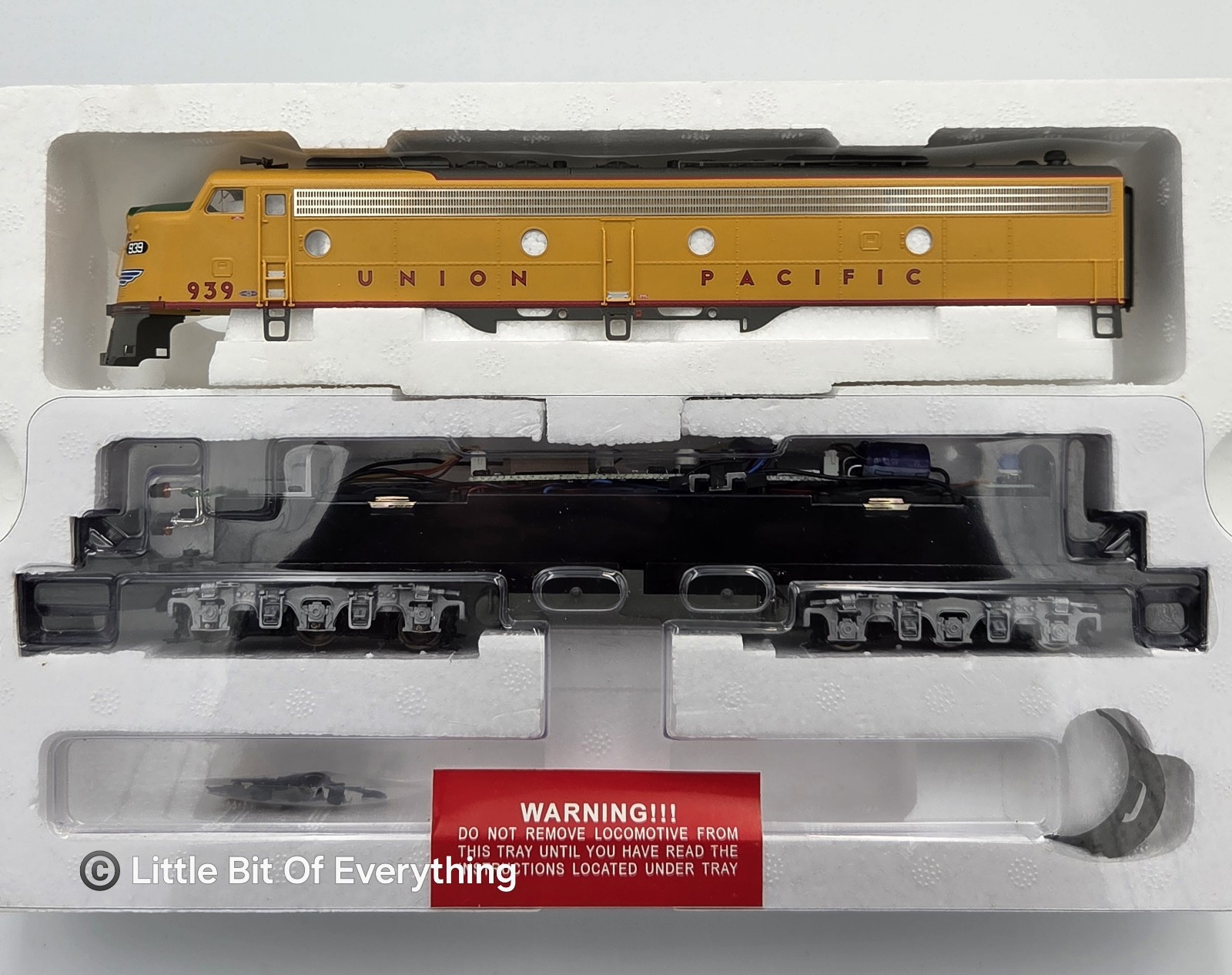 Proto 2000 Union Pacific E8/9 Locomotive #939 w/Sound, DCC, Mars Light 920-31740