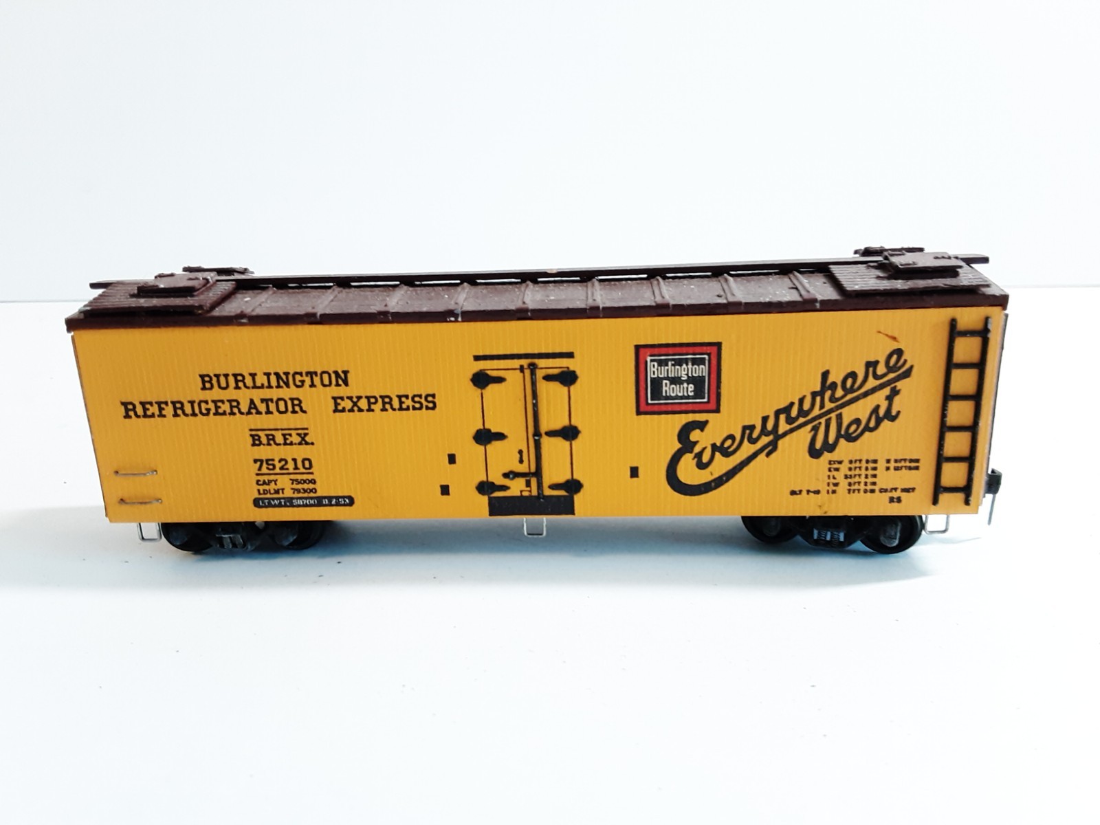 Vtg Lot Of 8 Box Cars, Tanker Cars, Flat Cars, Gondola See Description (4)
