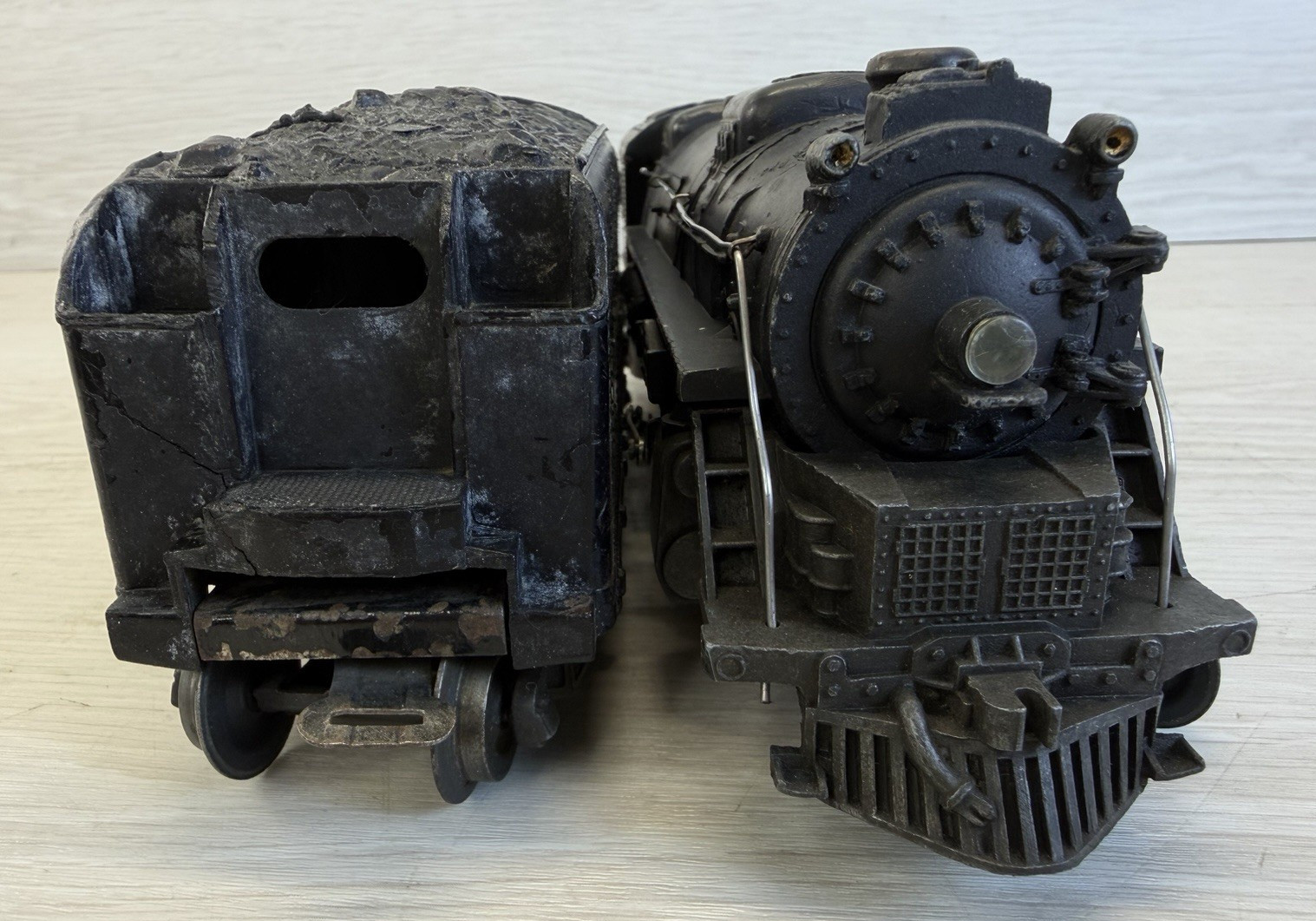Lionel 2026 Vintage O Steam Locomotive w/2466WX Whistle Tender