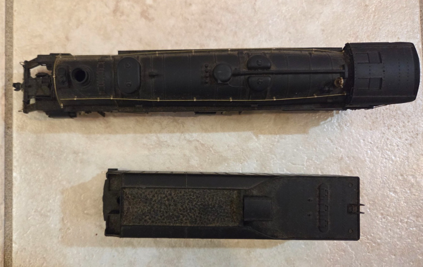 AHM/Rivarossi Y6B Mallet Steam Locomotive/Tender Pennsylvania 2197