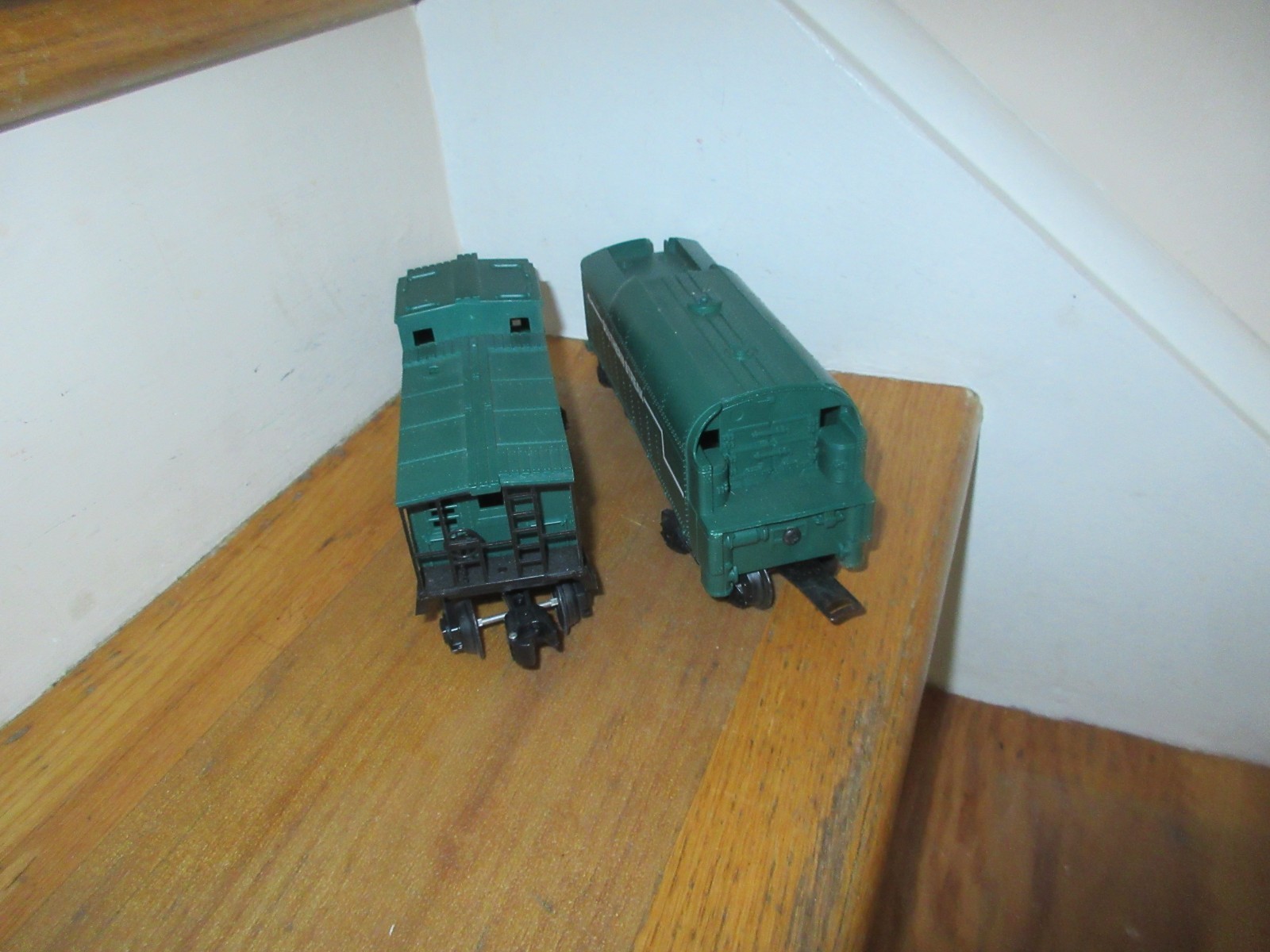 Lionel Set 8314 Engine Tender Caboose Southern Streak RUNS