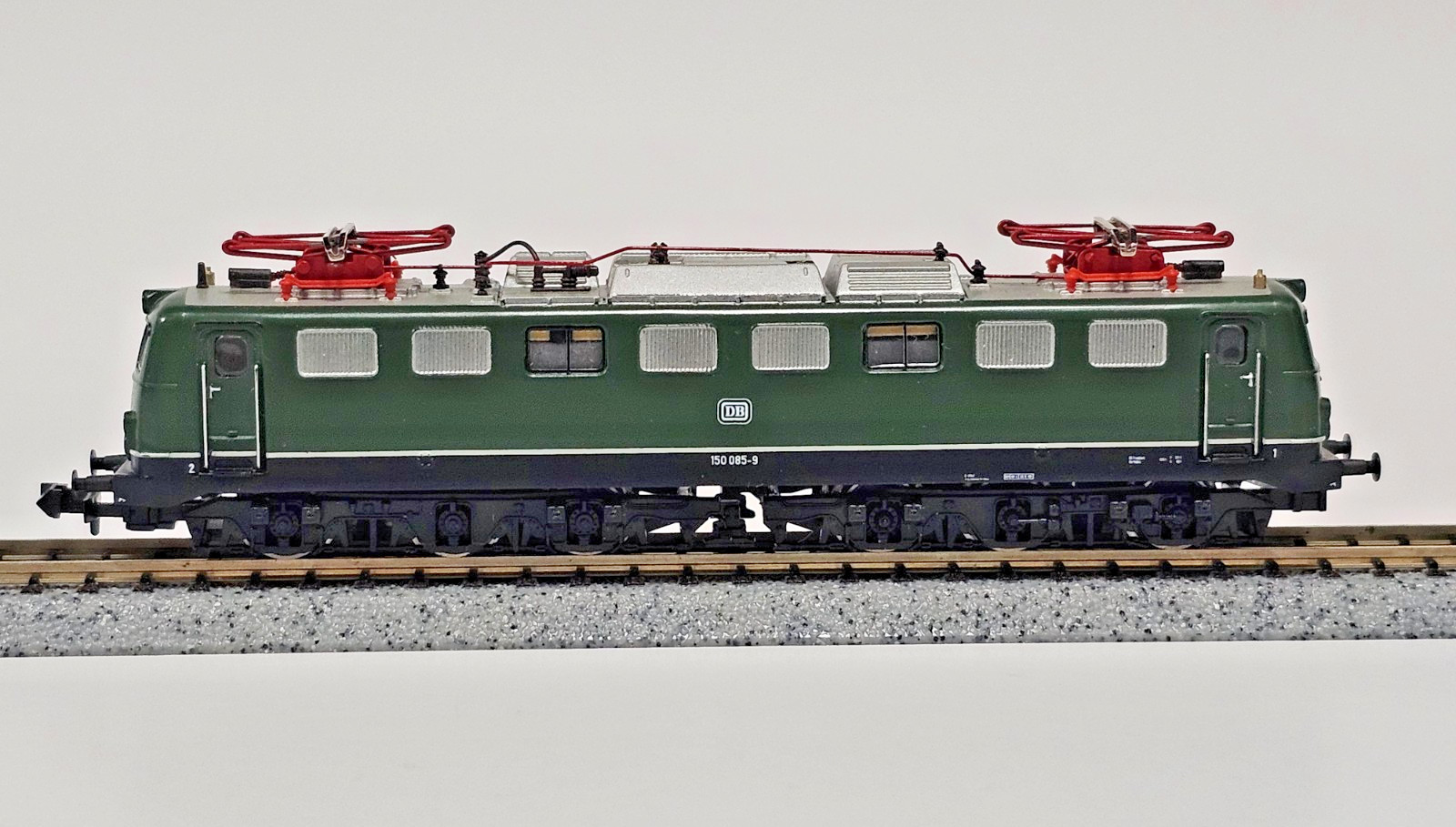 N SCALE ROCO #23400 HEAVY ELECTRIC LOCOMOTIVE CLASS 150 DB EPOCH IV AUSTRIA