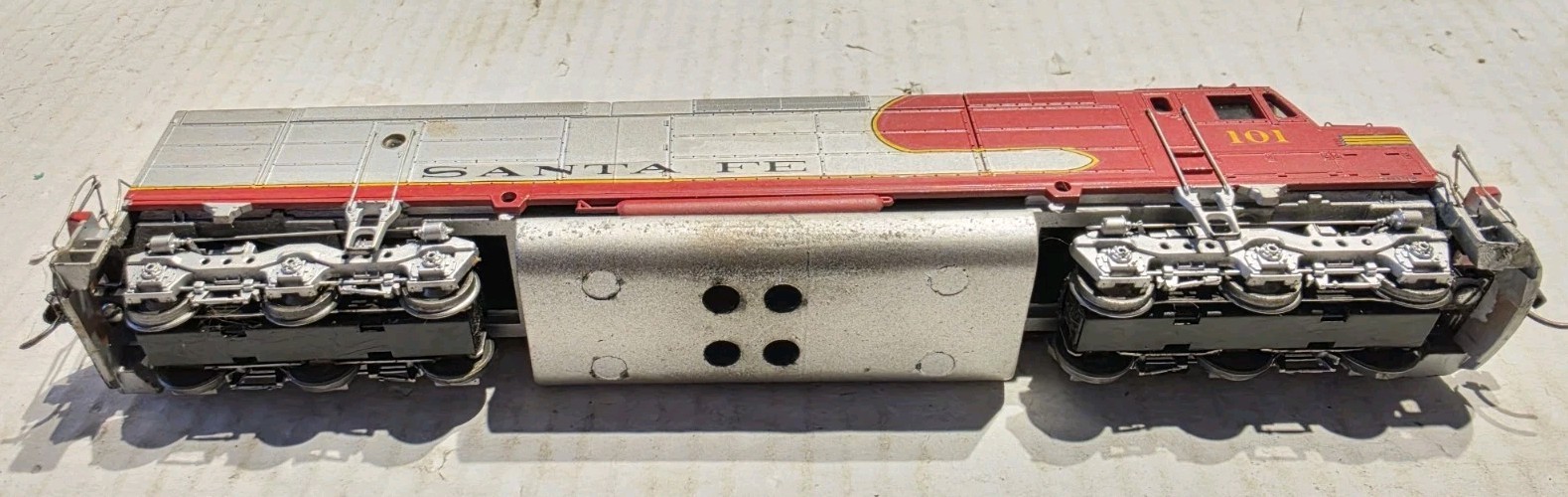 Athearn HO Scale Diesel Engine Santa Fe #101