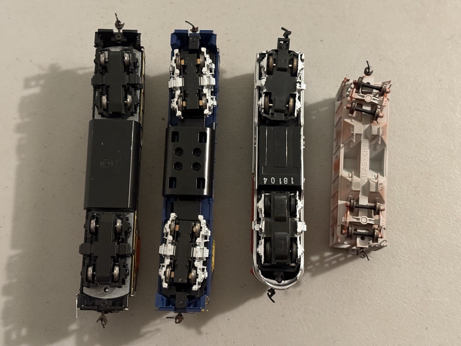 Bachmann HO Lot BNSF #3001 Alaska 3014 Santa Fe Engine EJ&J Box Car TESTED WORKS