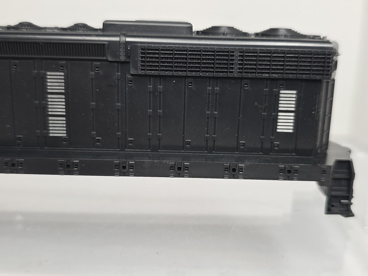 Shell Only* Atlas HO Scale SD24 Diesel Locomotive Undecorated LN Austria Roco(1)
