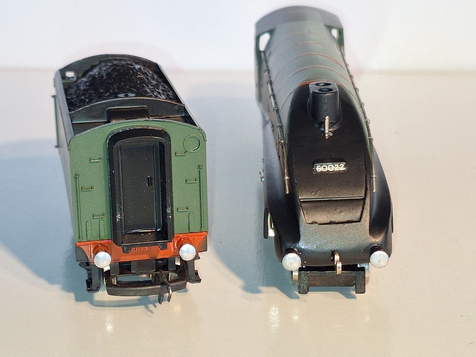 Wrenn W2211 BR 4-6-2 Mallard Loco #60022. New Old Stock. Mint Cond. Boxed. OO