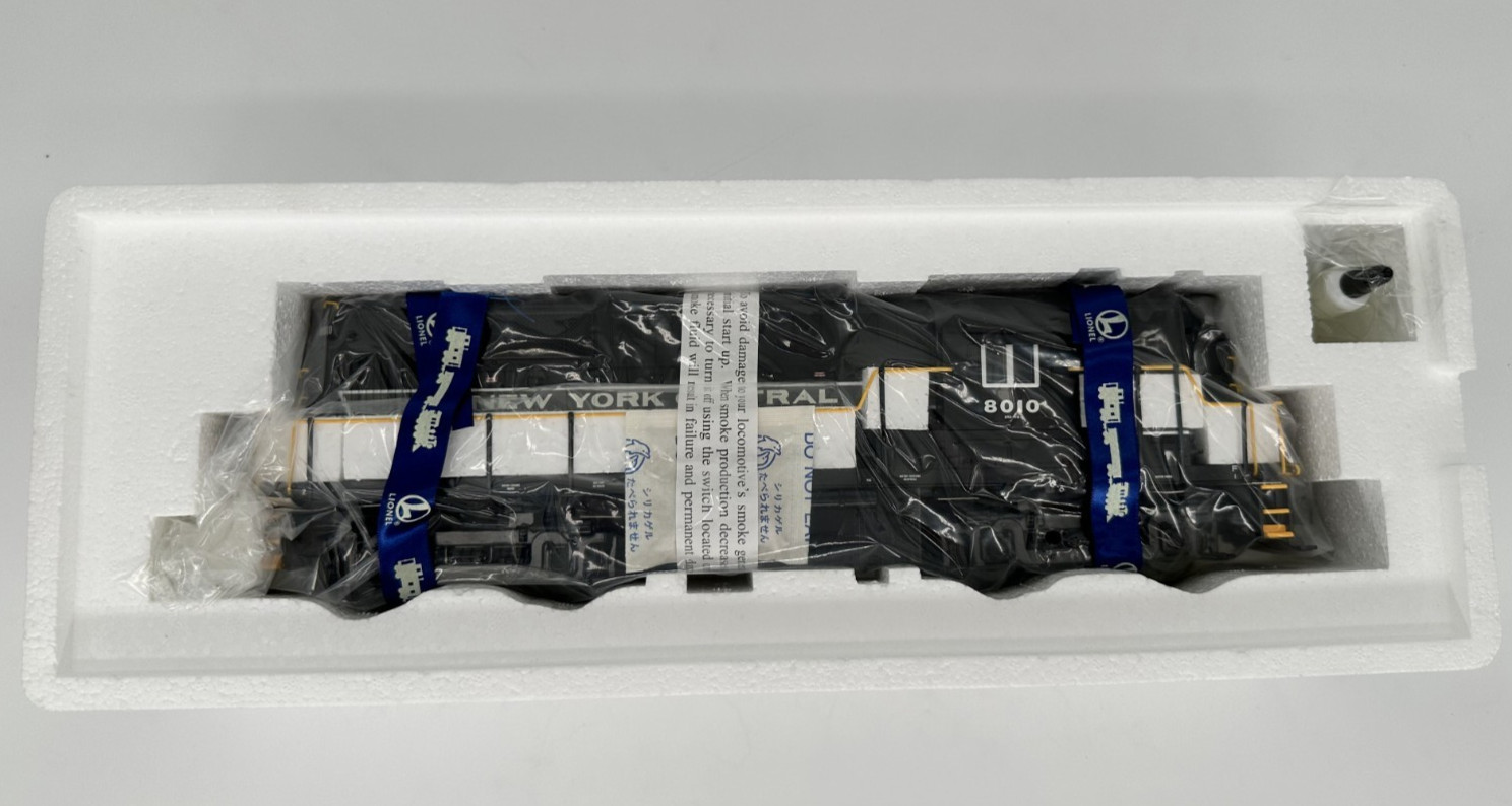 Lionel 6-18598 RS-11 NYC Command Diesel Locomotive #8010 TMCC New York Central
