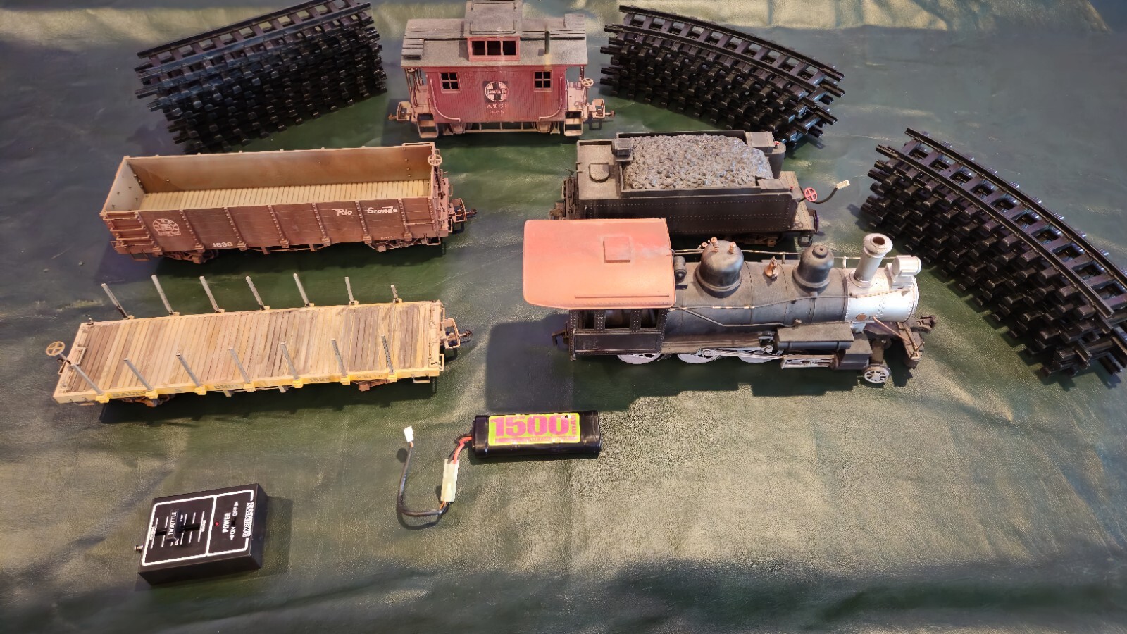 G SCALE Lot Bachmann Big Hauler Works! W/ 20 Tracks,Remote, And Untested Battery