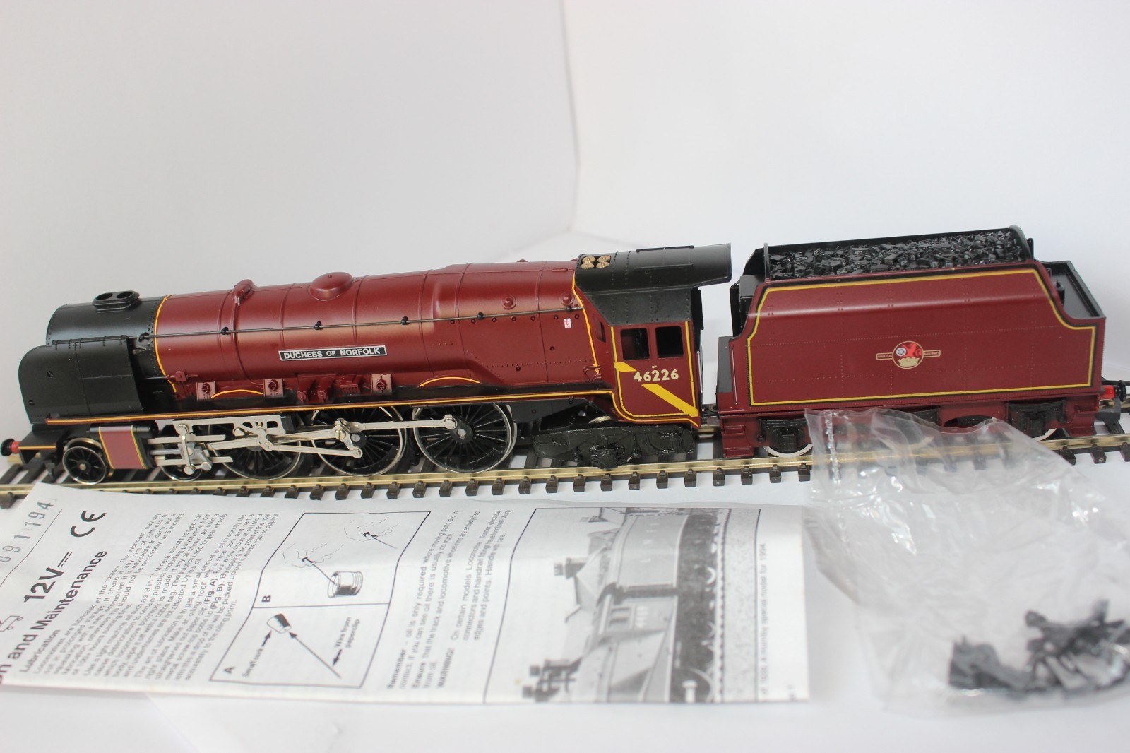 Hornby R134 Steam Loco 4-6-2 “Duchess of Norfolk” 00 Gauge – Boxed