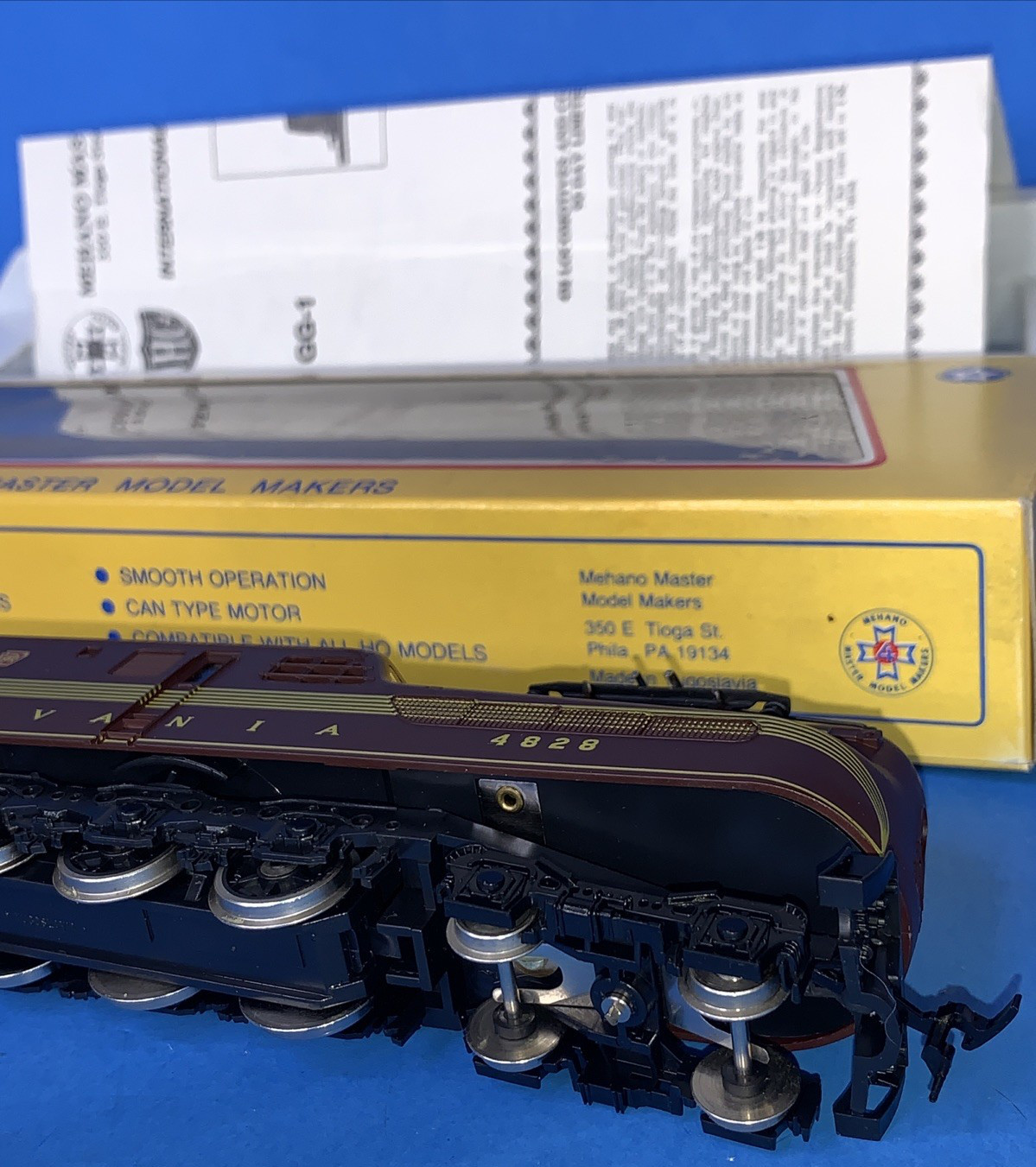 Mehano Pennsylvania Engine #4828 GG-1, In box, Nice condition Brown