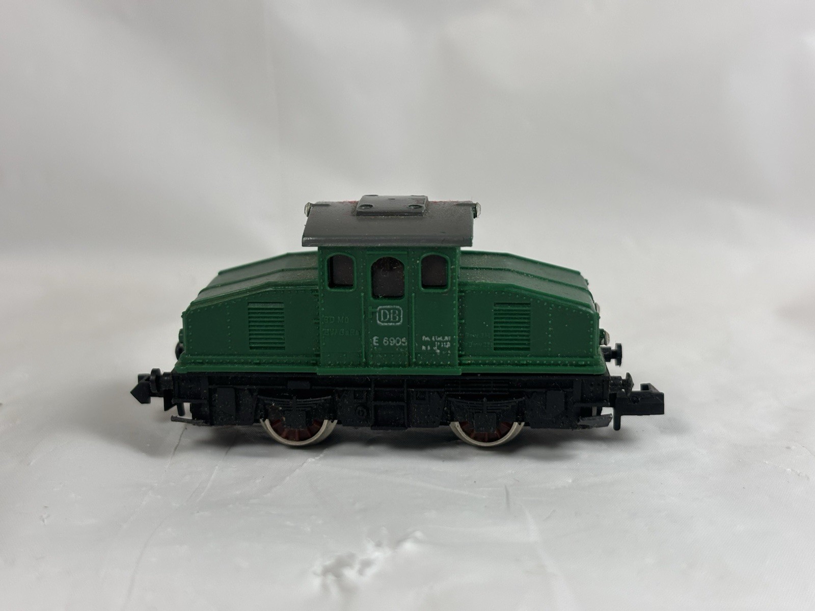 Vintage Arnold Rapido E69 Green Steeple Cab Switcher Western Germany