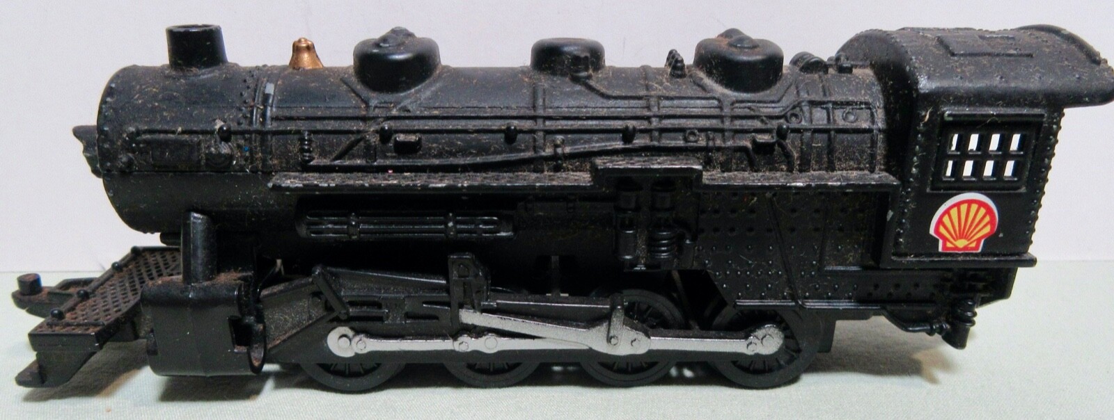 Fletcher-Barnhart & White Shell Locomotive & Caboose