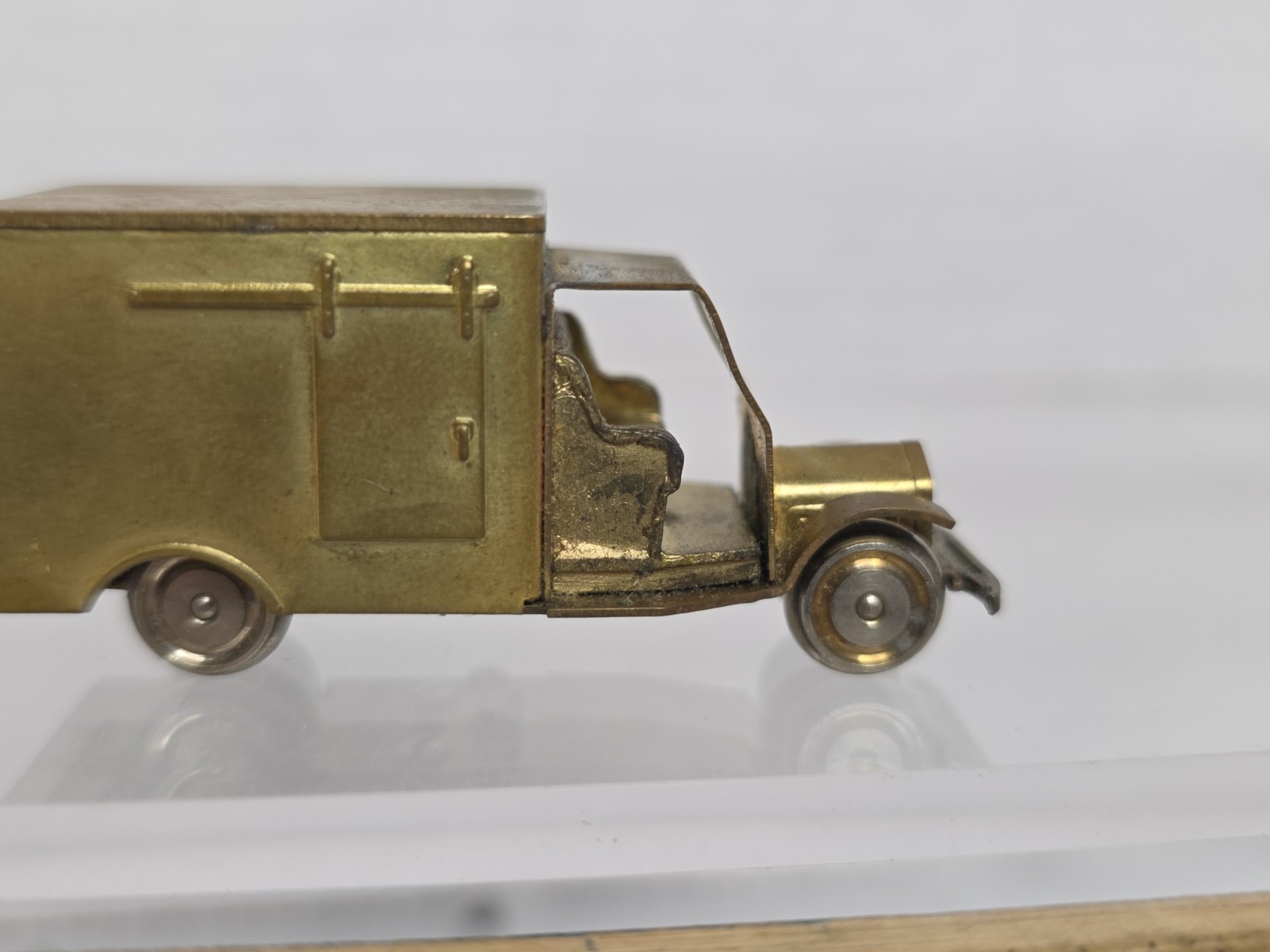 KMT Models? HOn3 Brass Rail Truck Runs Made In Japan Hi-Rail