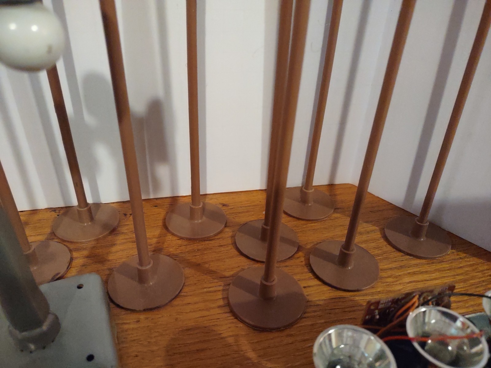 Vintage G Scale 13″ Utility Telephone Poles Lot Of 12 Street Lamp 2 Signal Light