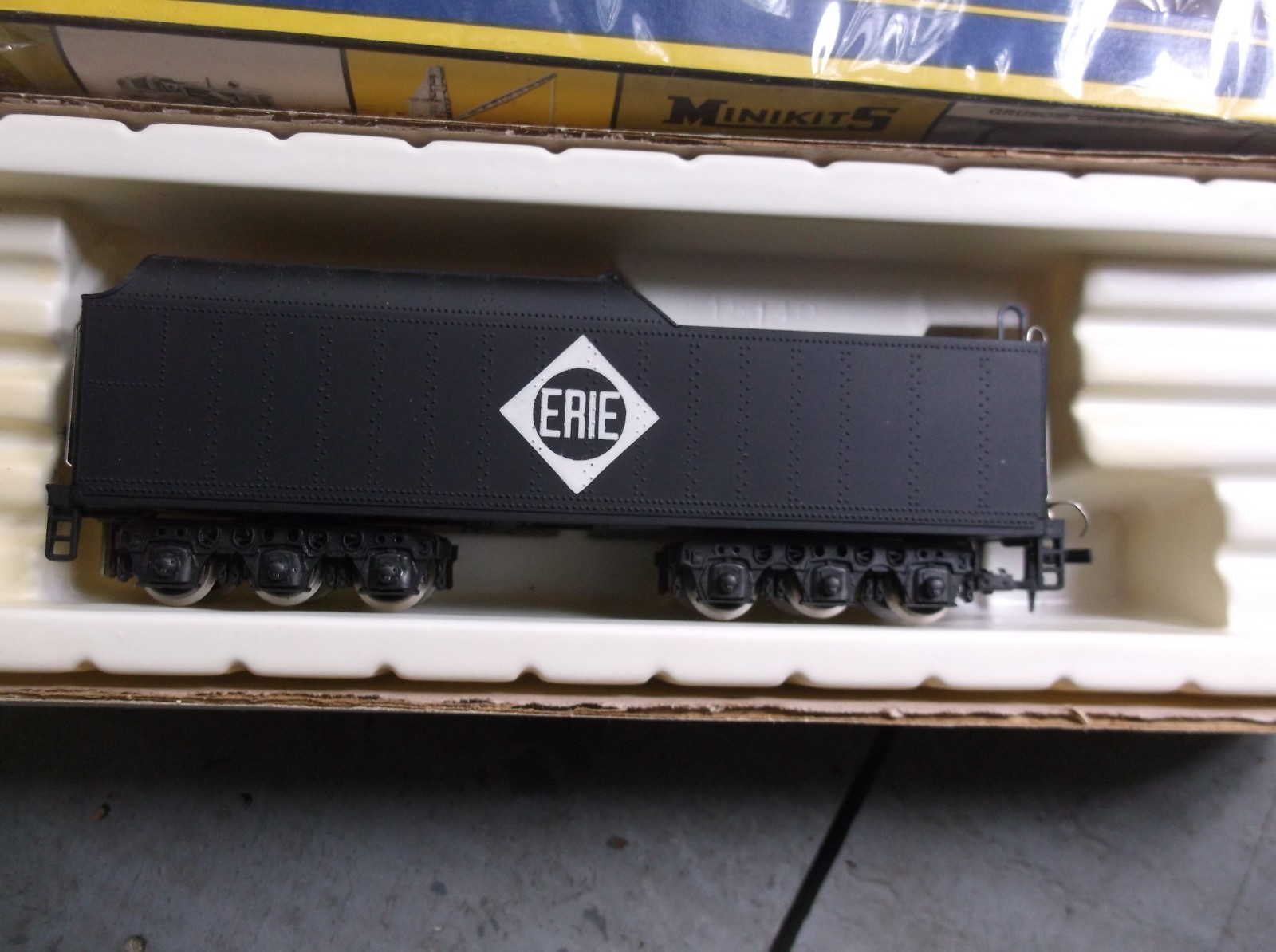 NIB AHM RIVAROSSI “HO” 4-6-2 ERIE HEAVY PACIFIC STEAM LOCO & TENDER