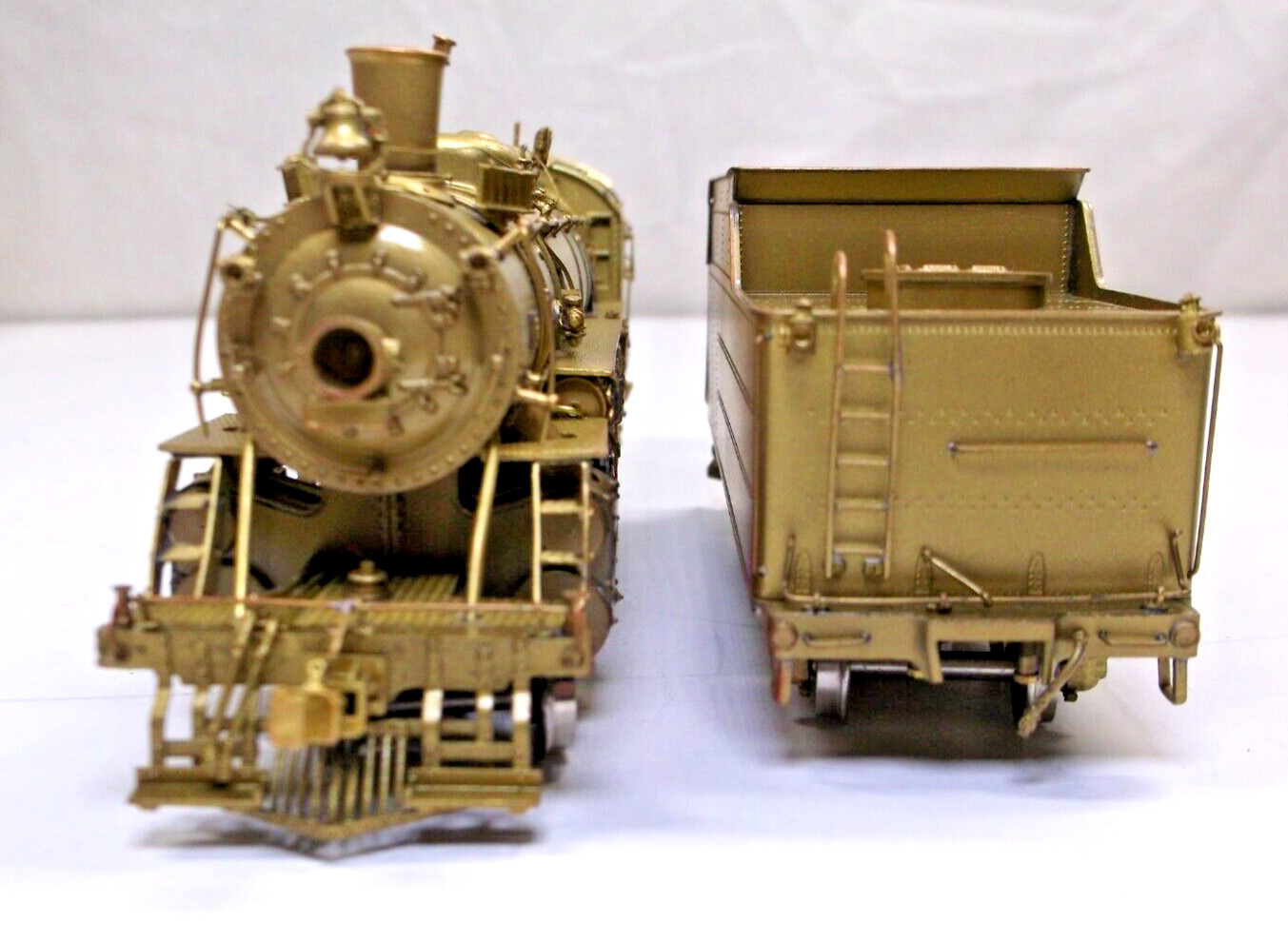 HO Key Imports brass UP 2480 2-8-2 steam engine in original box (lot BB440)