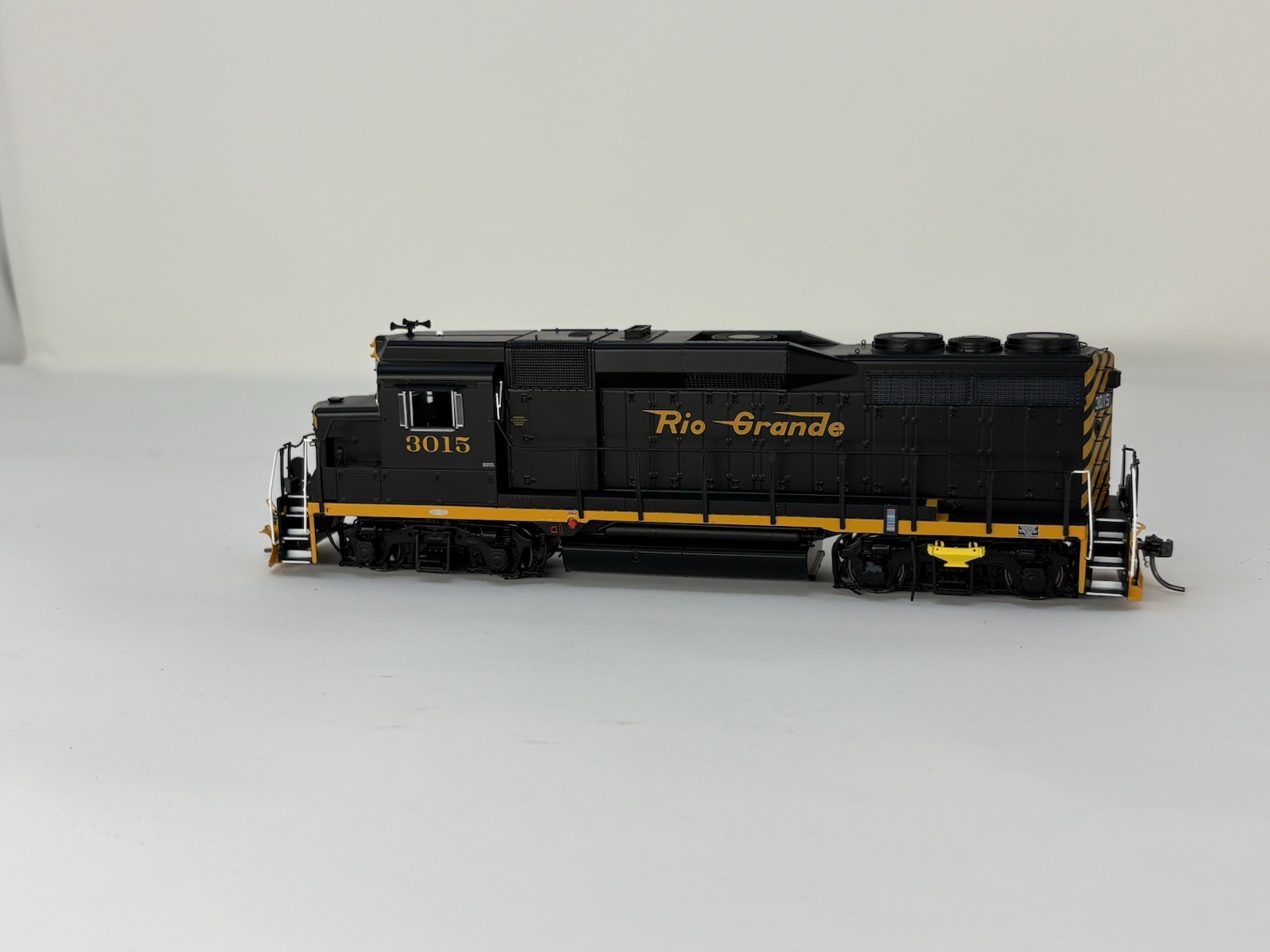 HO Scaletrains gp30 D&RGW #3015 DCC/Sound