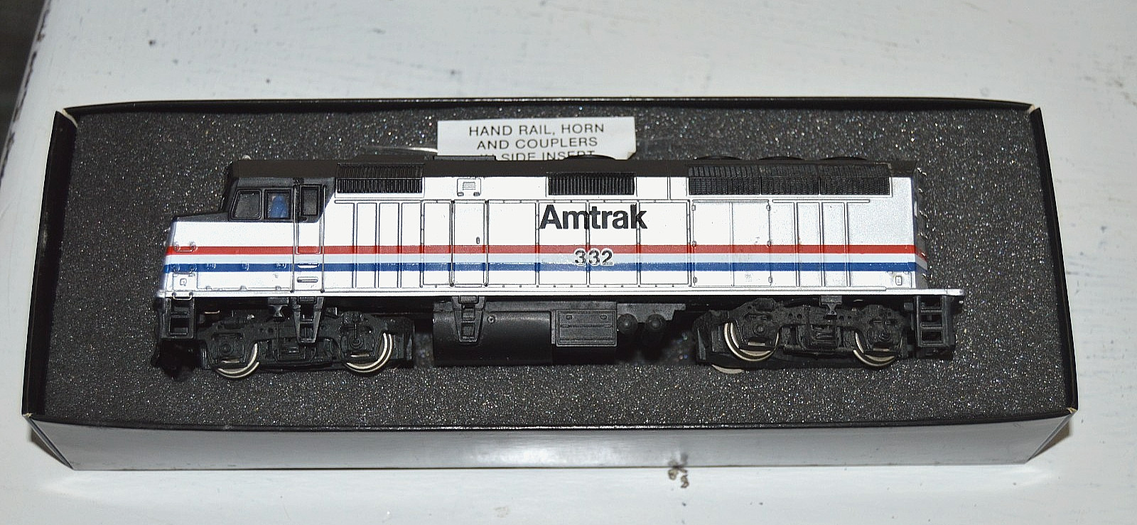 SPECTRUM Trains HO Scale EMD F40PH Diesel PhaseIII #332 Amtrak 87029 NIB