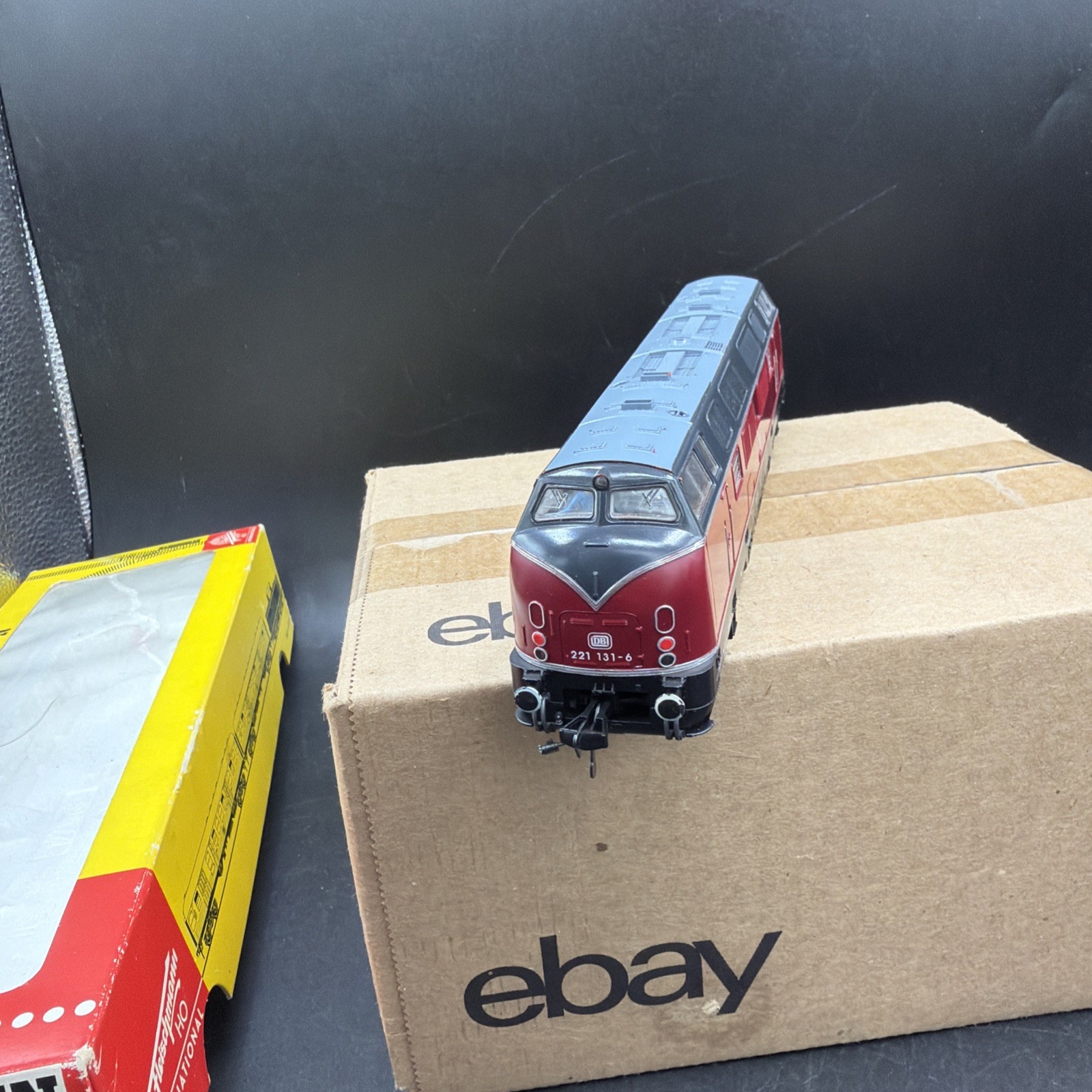 Fleischmann 4235 Diesel Locomotive Series 221 131-6 DB Gauge H0 Boxed (B) READ