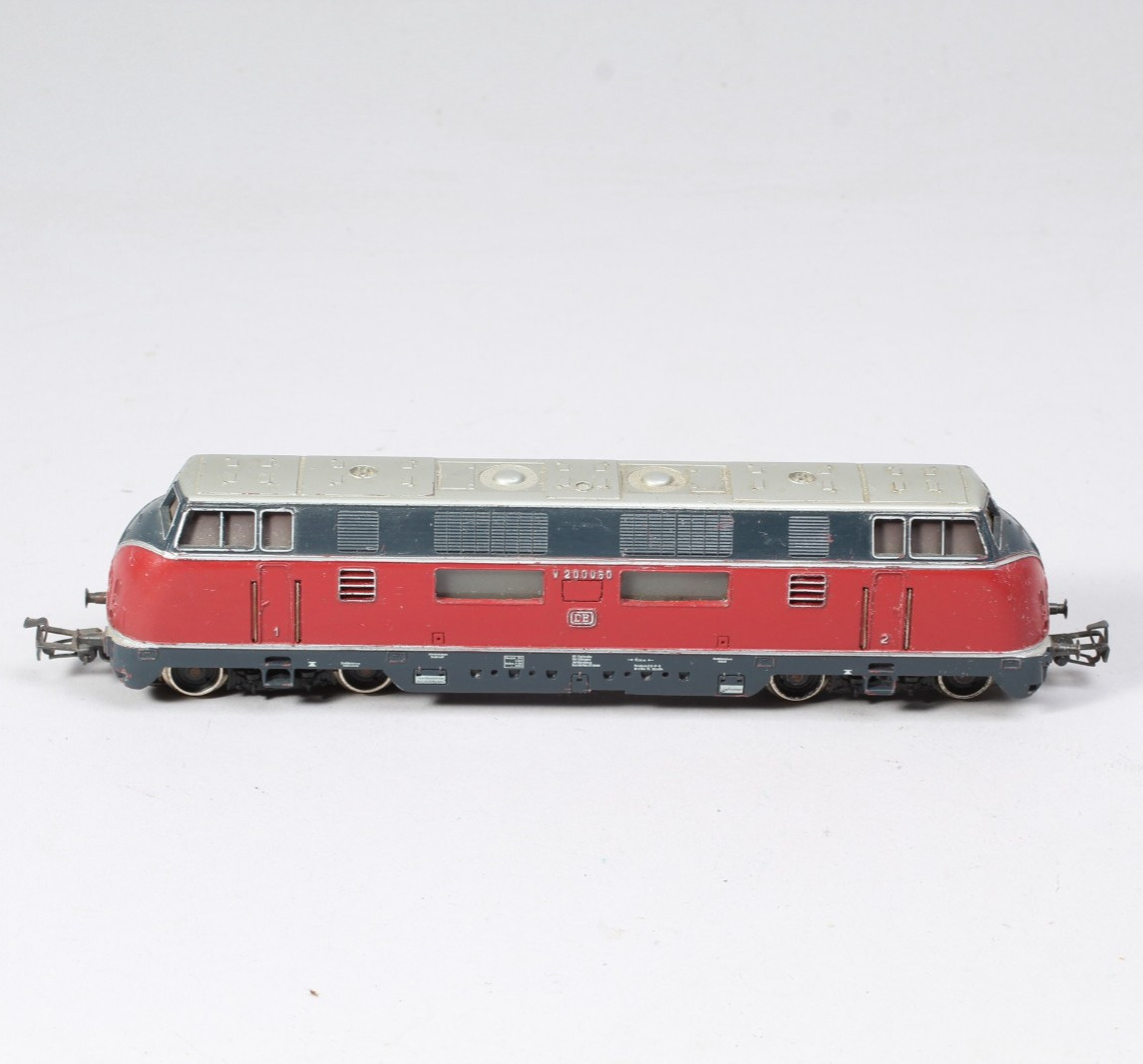 70S MARKLIN HO V200060 DEUTSCHE BAHN V200 ENGINE UNTESTED C-5 CONDITION DIE CAST