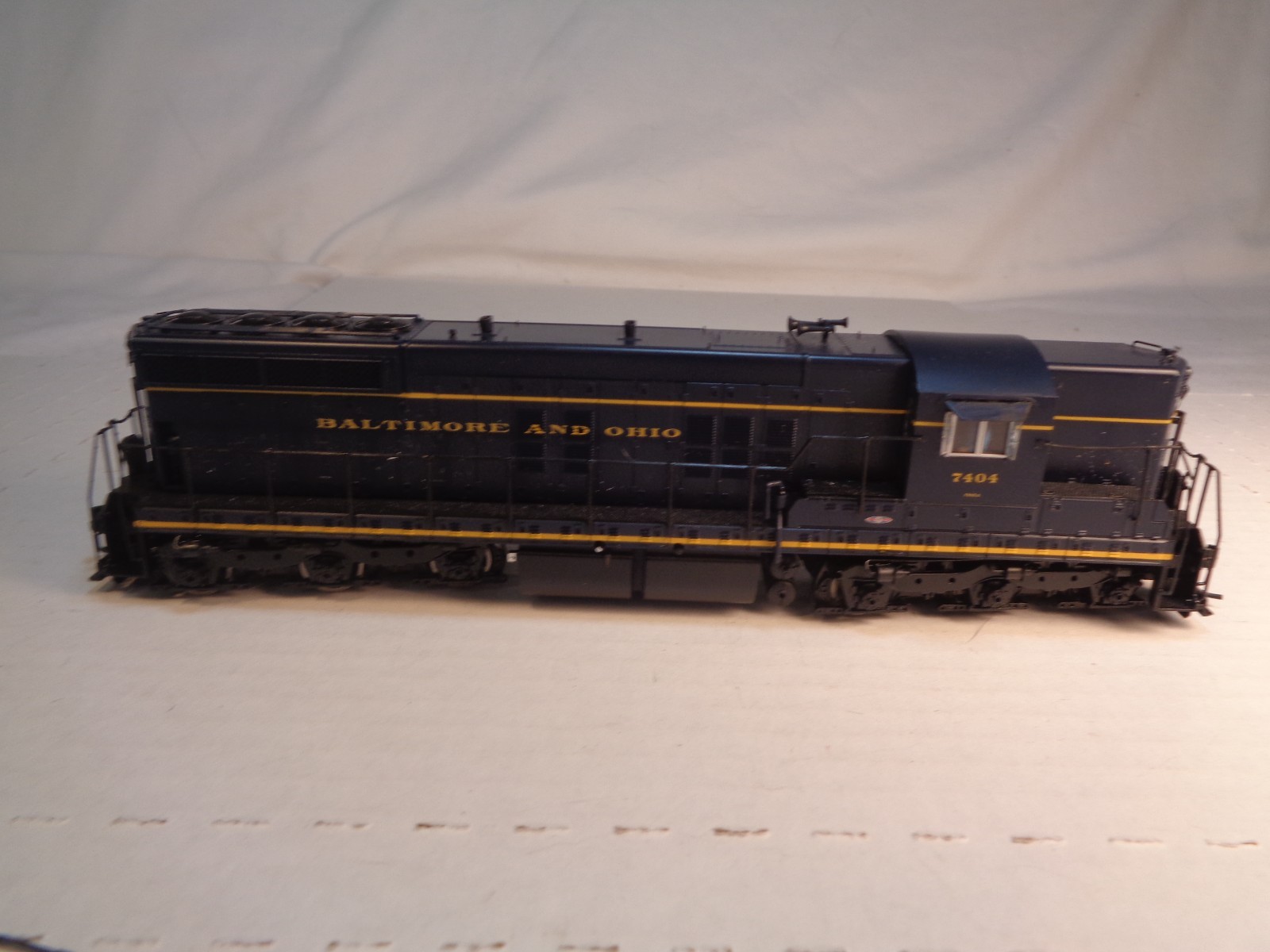 HO Scale Walthers EMD SD7 Baltimore & Ohio Diesel Engine#7404