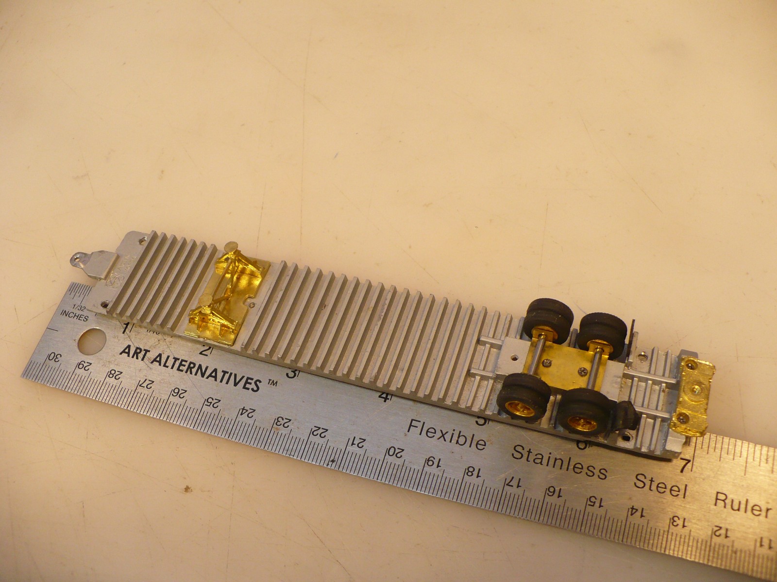 HO Overland RoadRailer Chassis type III U/P