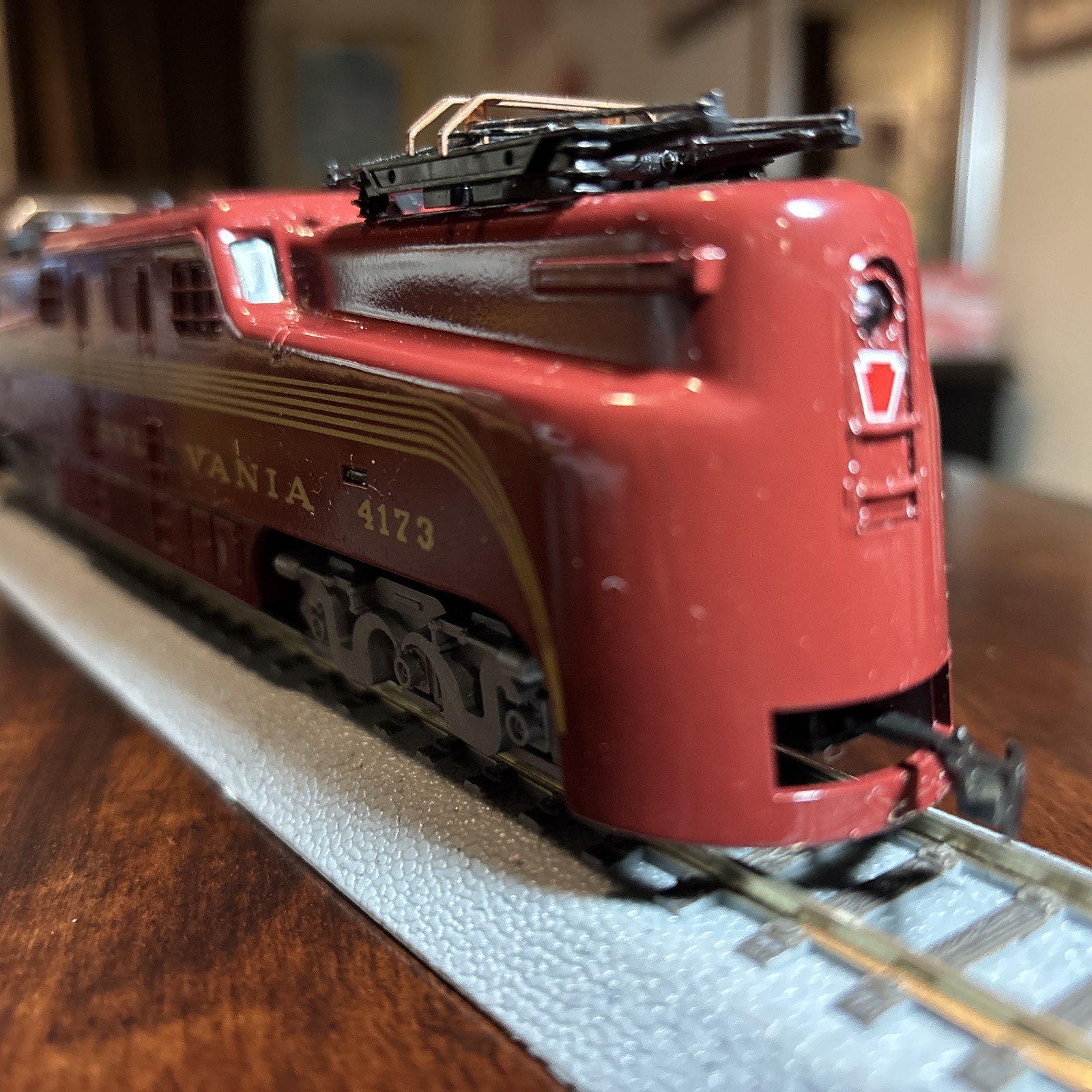 HO Scale Tyco, GG-1 Electric Locomotive, Pennsylvania, #4173 Tuscan Red 251-01