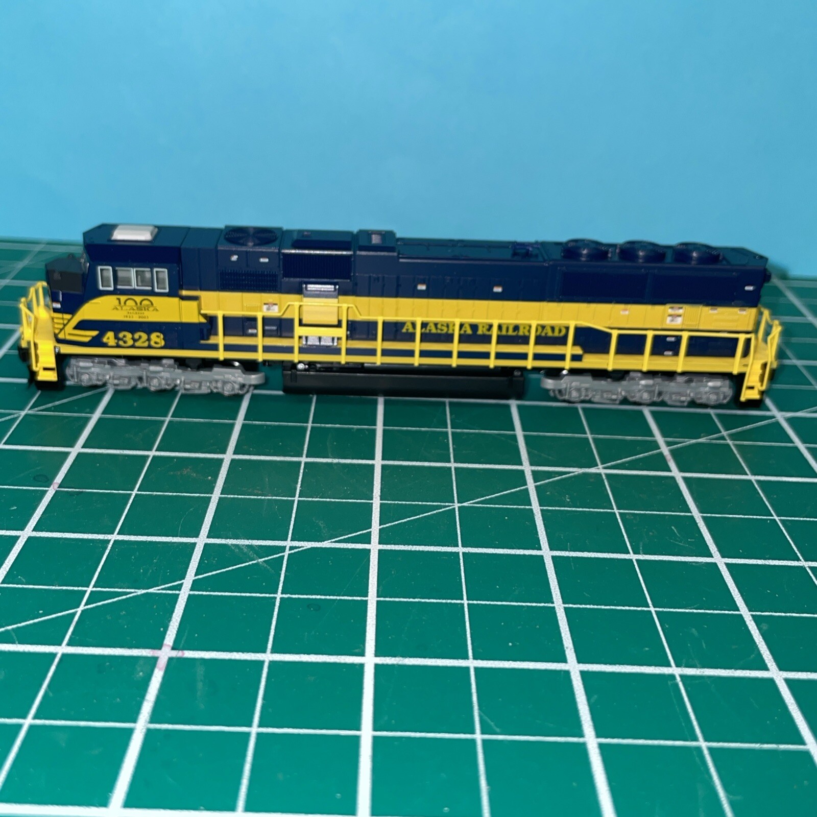 New! Kato N-Scale 176-6412 SD70MAC Alaska 100 Years $145.00 Make Offer
